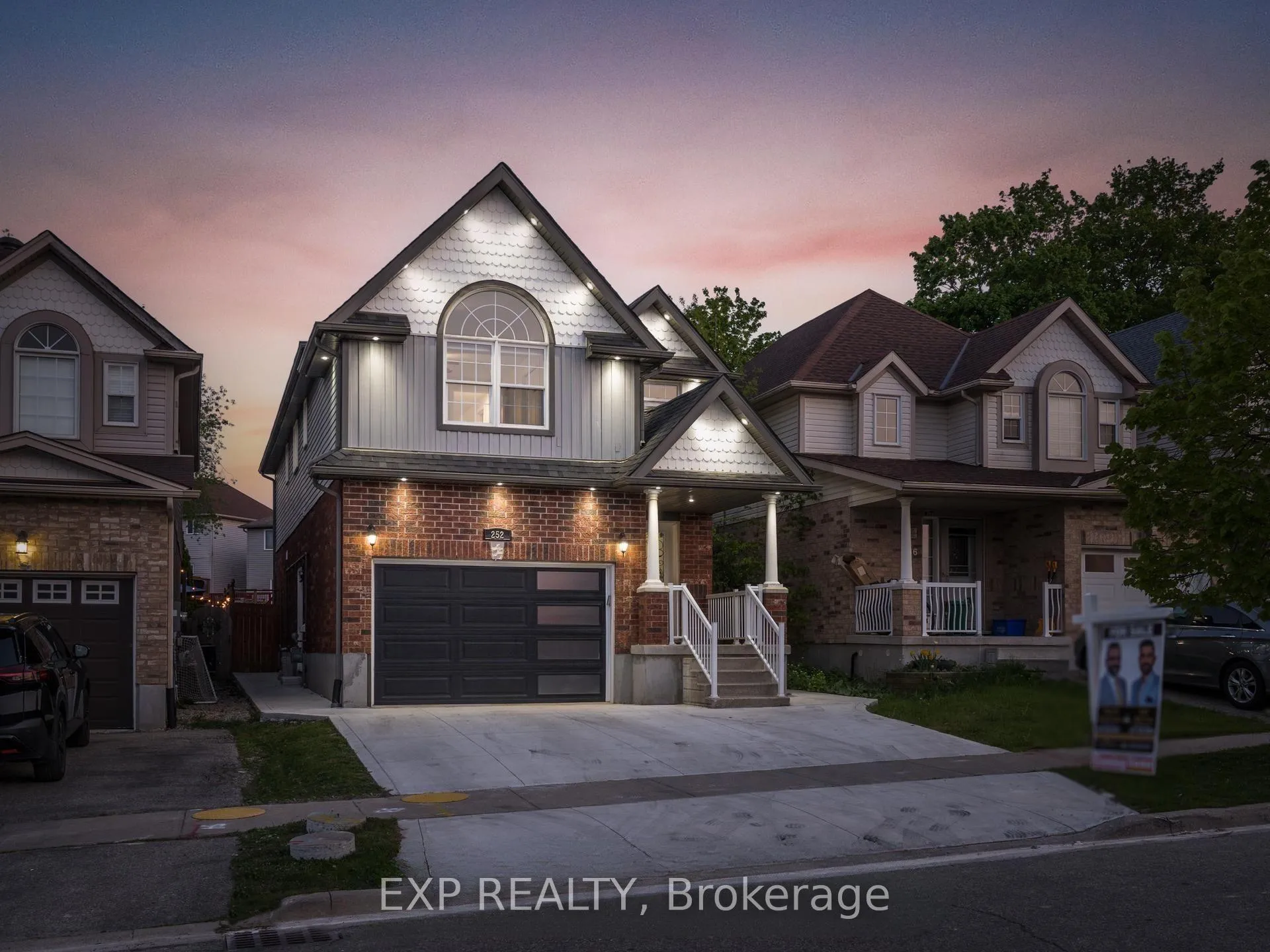Photo 2 of 252 Bridlewreath Street, Kitchener — HOMEH