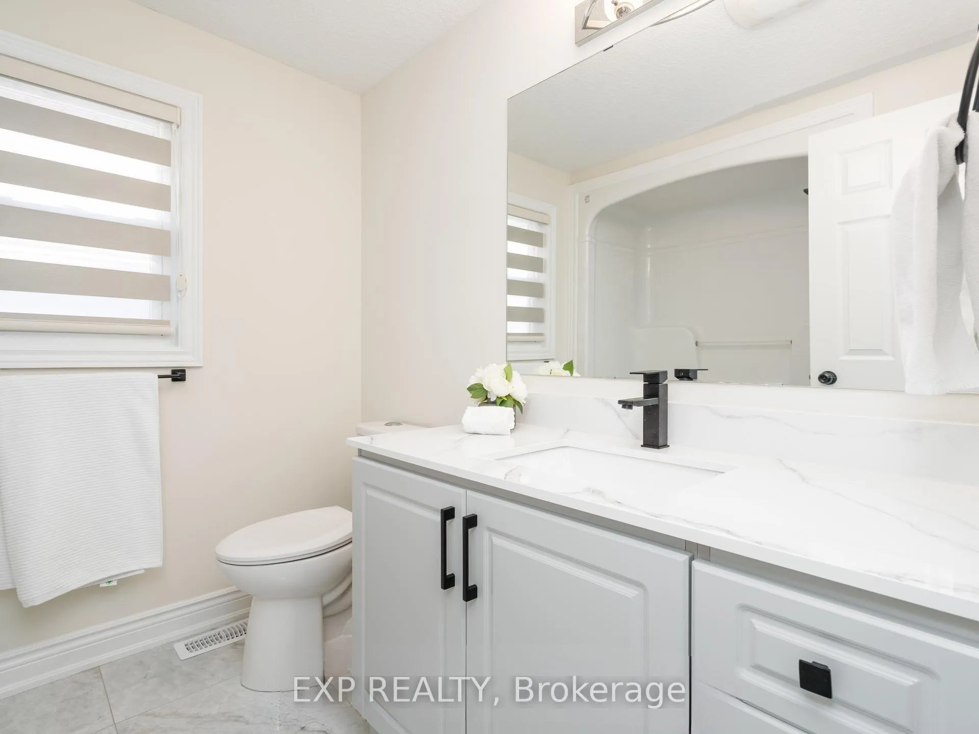 Photo 15 of 252 Bridlewreath Street, Kitchener — HOMEH