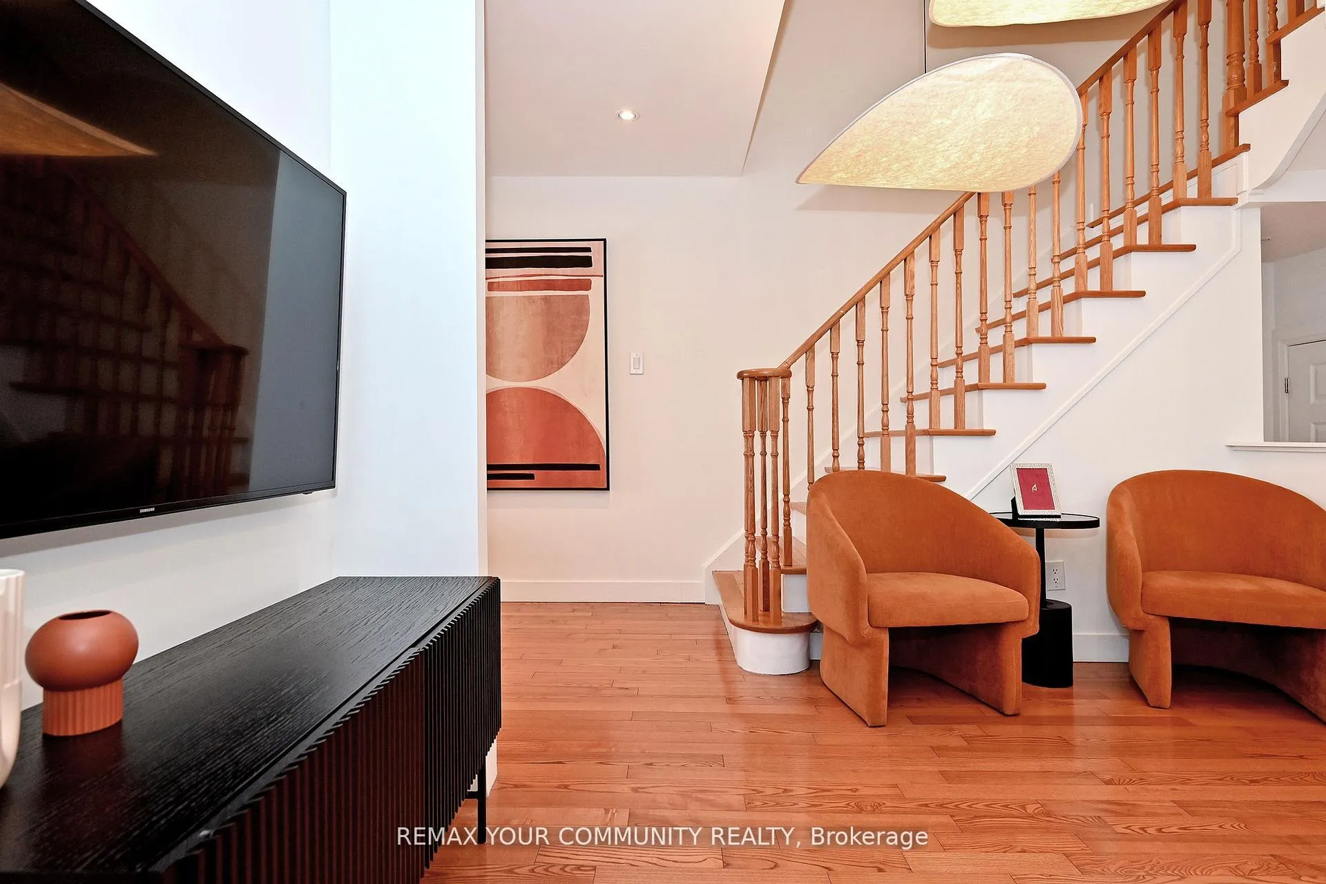 Photo 26 of 152 Vanguard Road W, Vaughan, Patterson — HOMEH