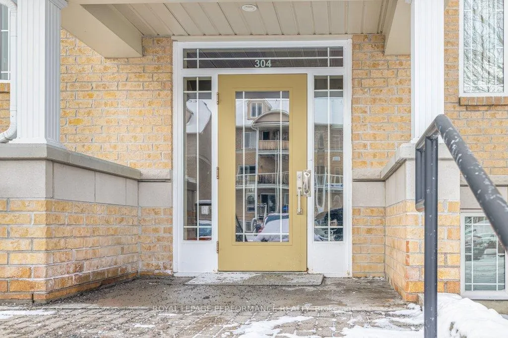 Photo 3 of Unit 4, 304 Paseo Private, Ottawa, Centrepointe — HOMEH