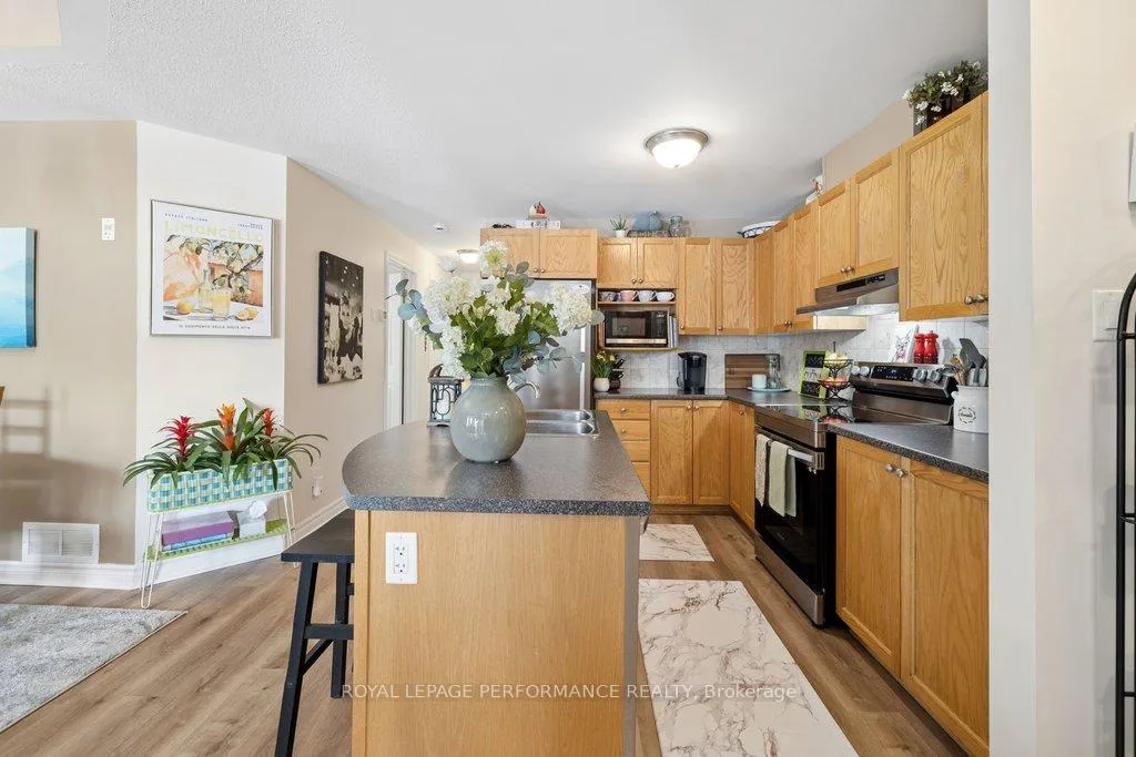 Photo 11 of Unit 4, 304 Paseo Private, Ottawa, Centrepointe — HOMEH