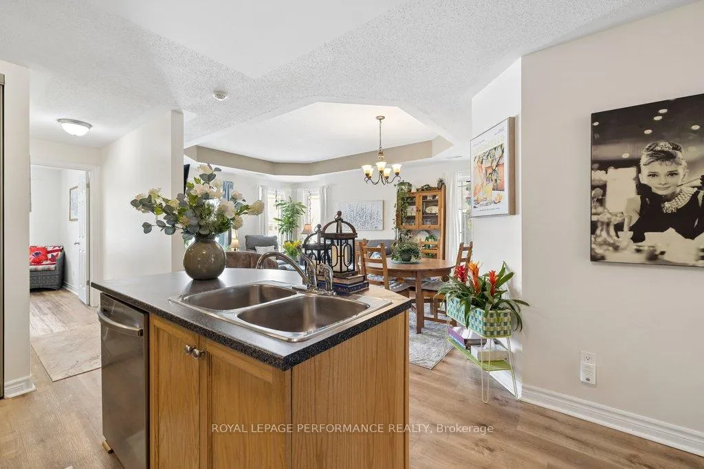 Photo 14 of Unit 4, 304 Paseo Private, Ottawa, Centrepointe — HOMEH