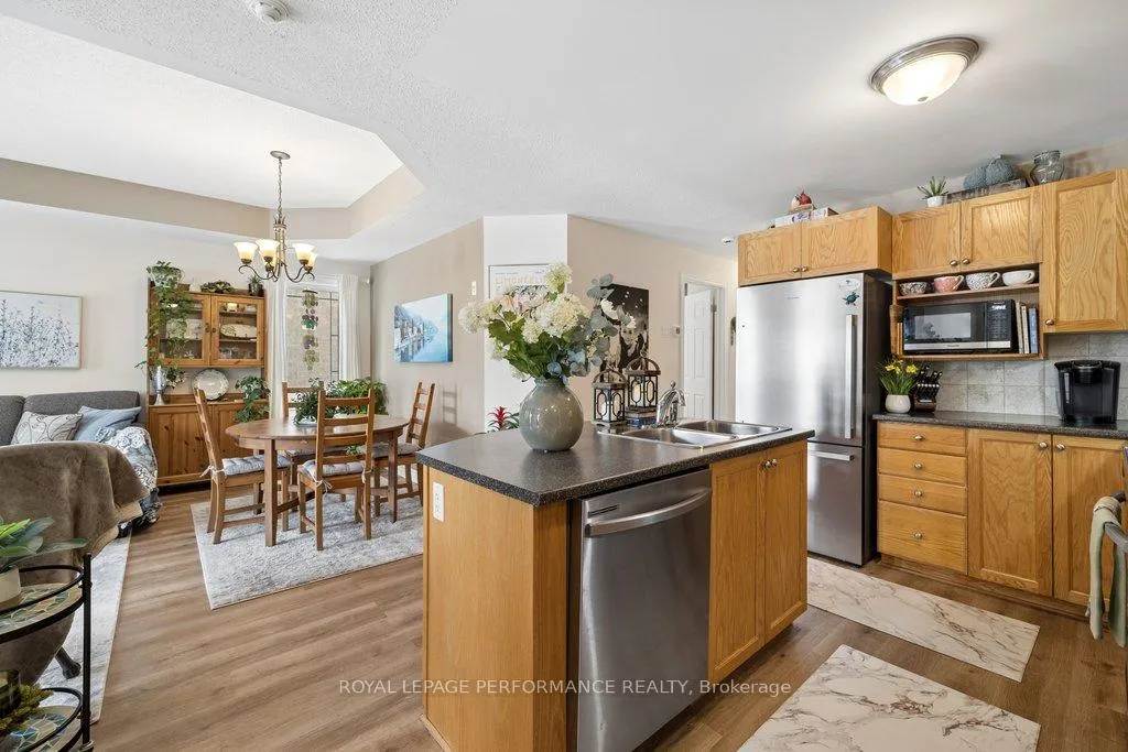 Photo 15 of Unit 4, 304 Paseo Private, Ottawa, Centrepointe — HOMEH