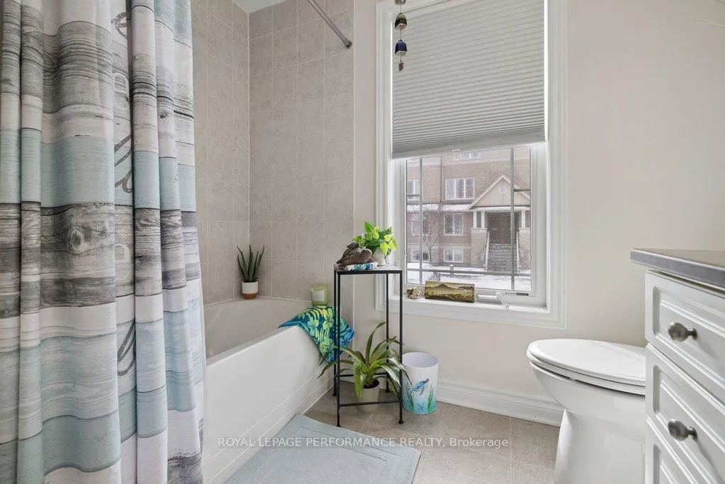 Photo 33 of Unit 4, 304 Paseo Private, Ottawa, Centrepointe — HOMEH