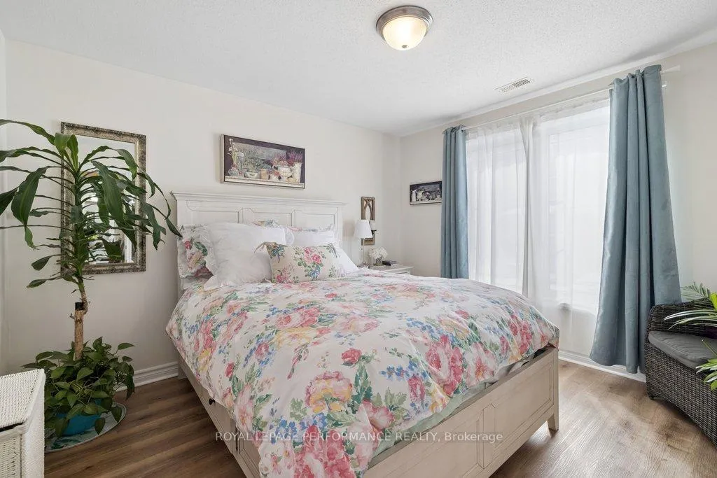 Photo 34 of Unit 4, 304 Paseo Private, Ottawa, Centrepointe — HOMEH