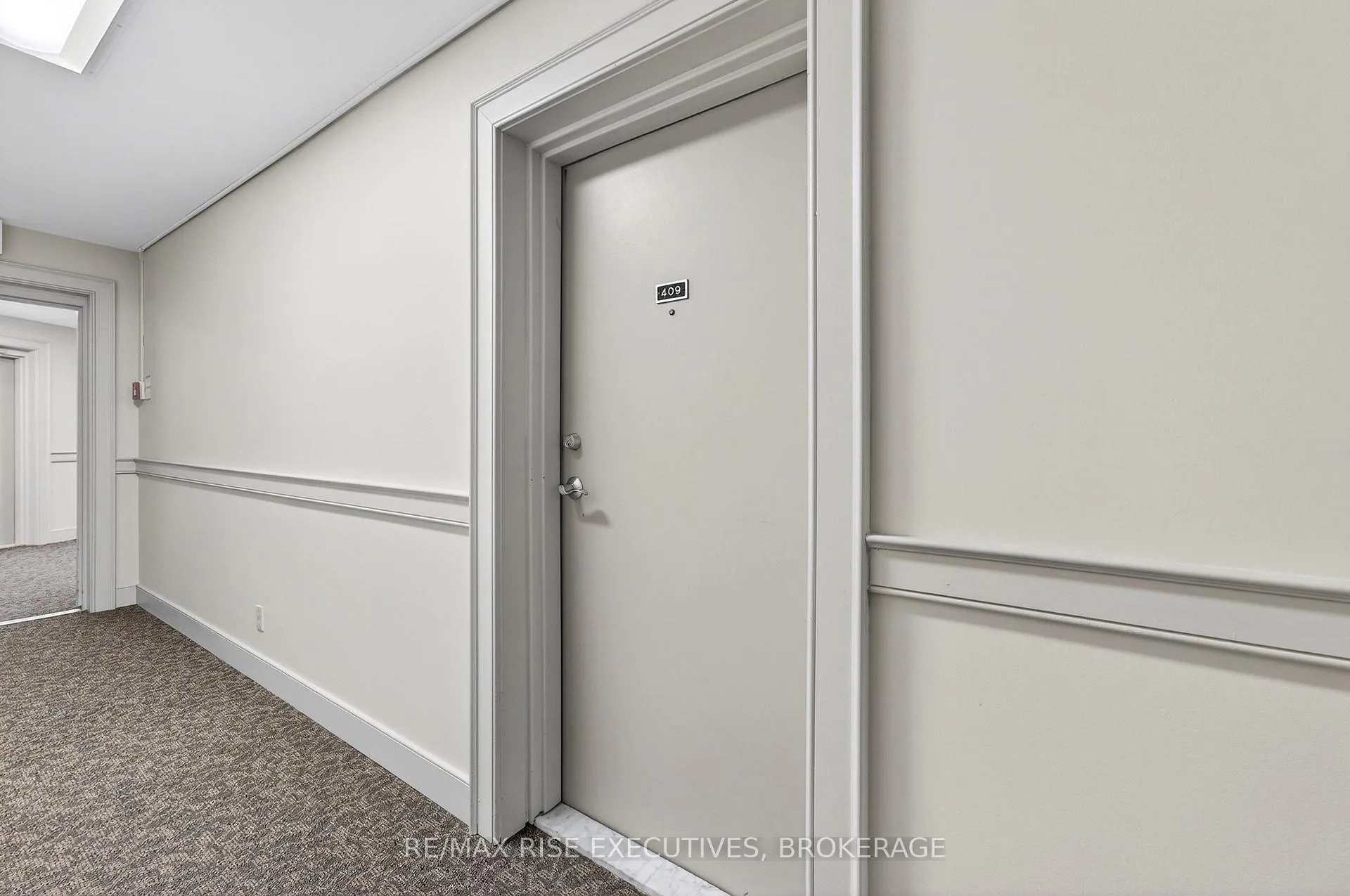 Photo 8 of Unit 409, 334 Queen Mary Road, Kingston, West of Sir John A. Blvd — HOMEH
