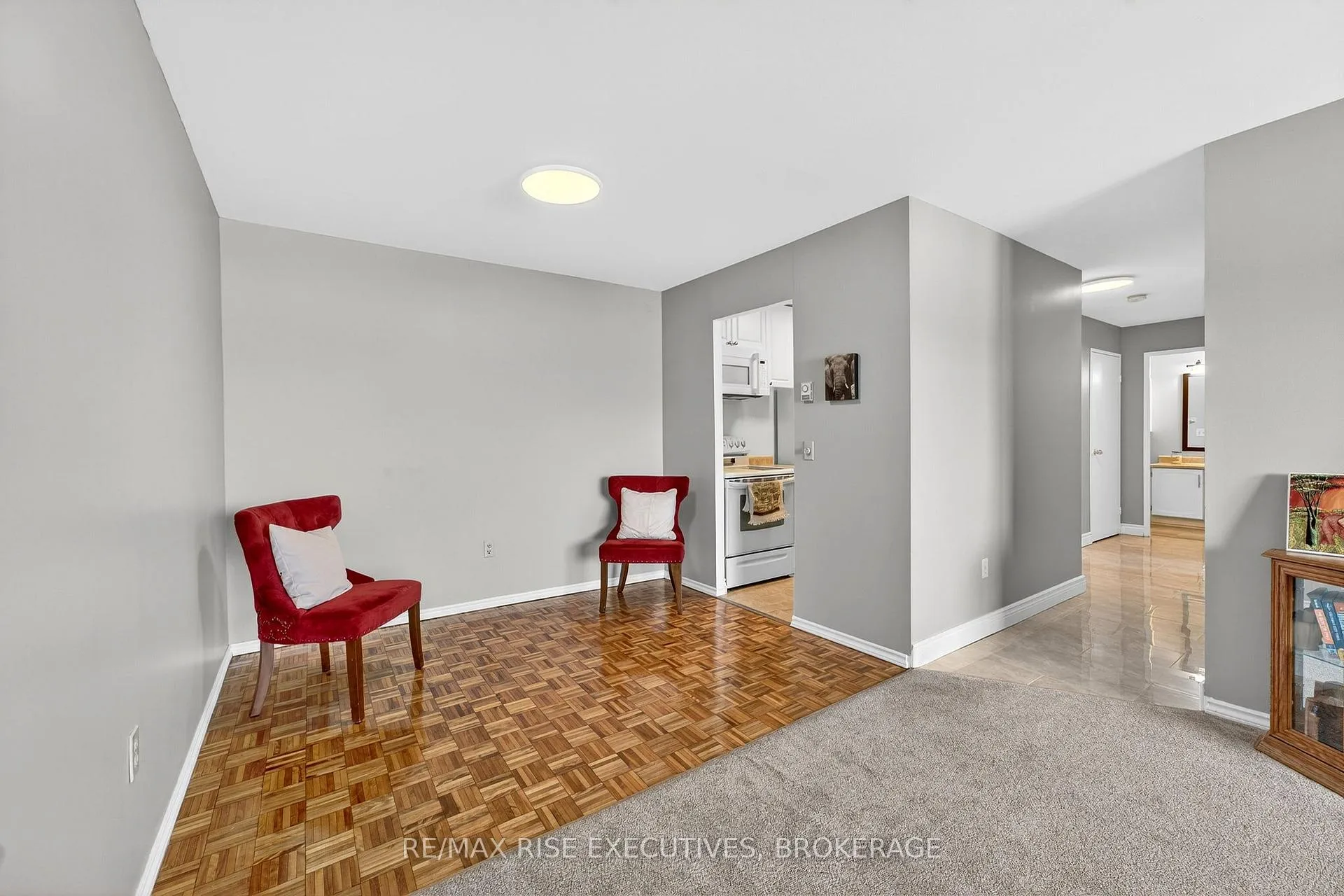 Photo 12 of Unit 409, 334 Queen Mary Road, Kingston, West of Sir John A. Blvd — HOMEH