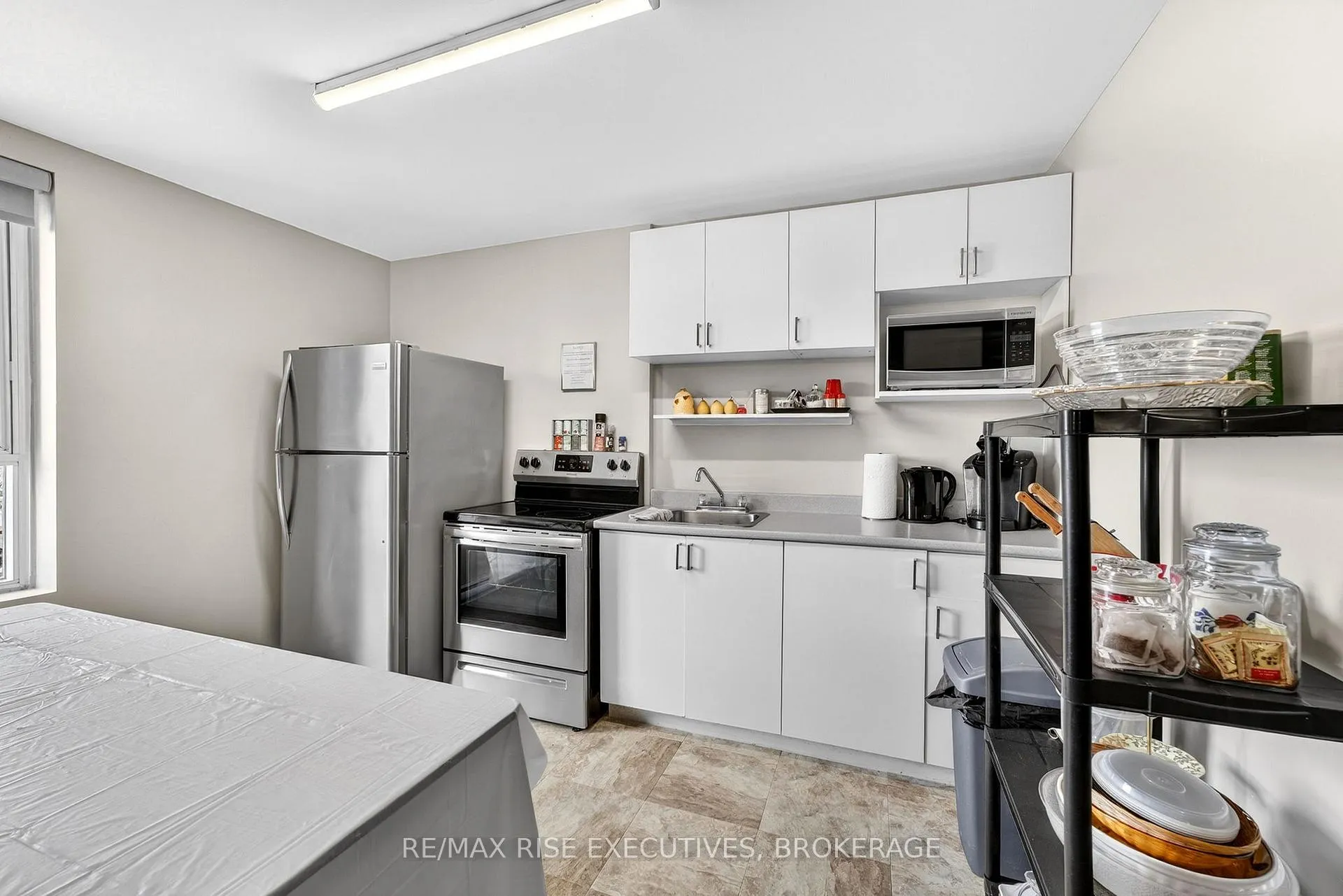 Photo 23 of Unit 409, 334 Queen Mary Road, Kingston, West of Sir John A. Blvd — HOMEH