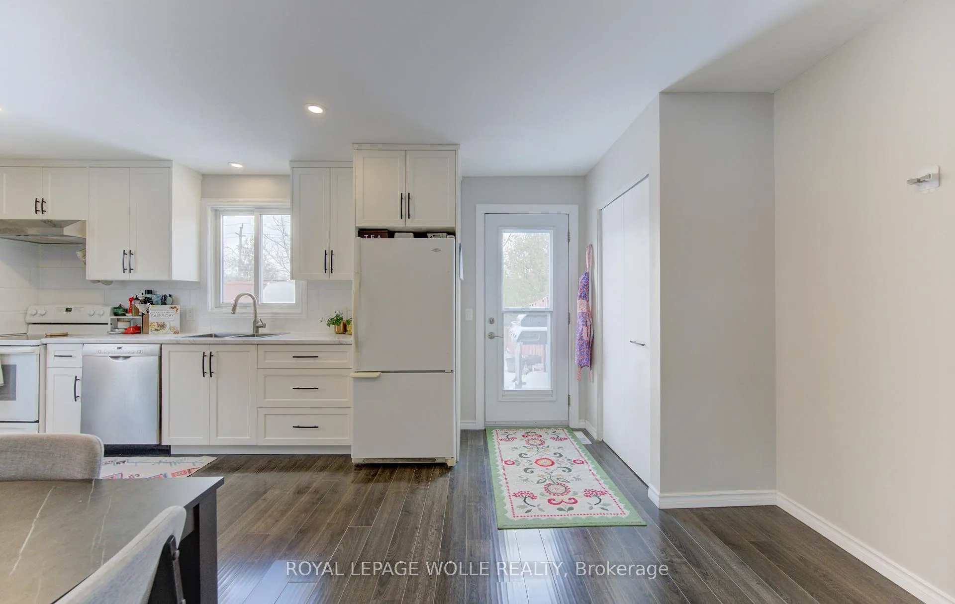 Photo 6 of Unit A, 110 Lillian Drive, Waterloo — HOMEH