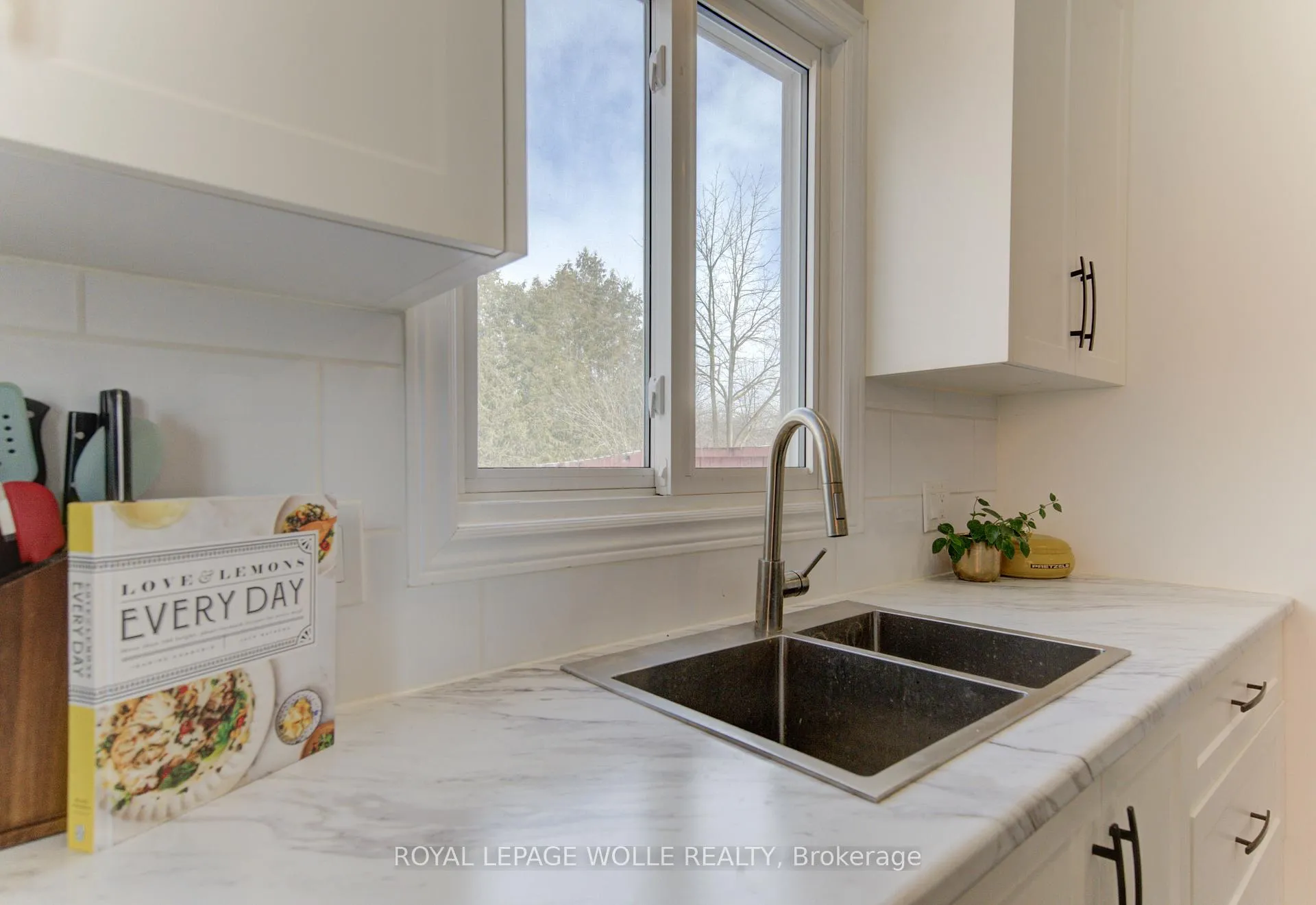 Photo 11 of Unit A, 110 Lillian Drive, Waterloo — HOMEH