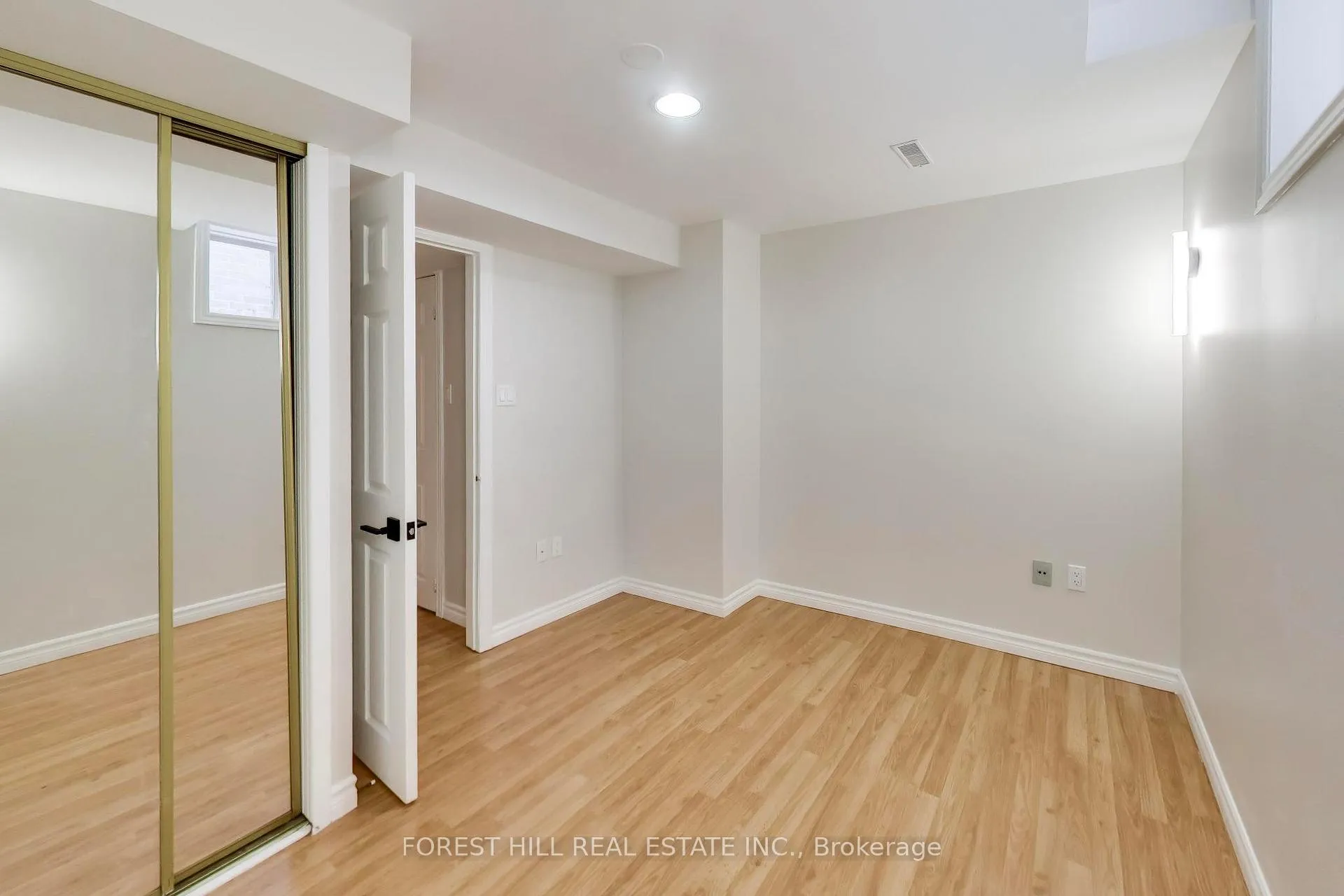 Photo 11 of Unit Lower, 34 Violet Street, Barrie, Holly — HOMEH