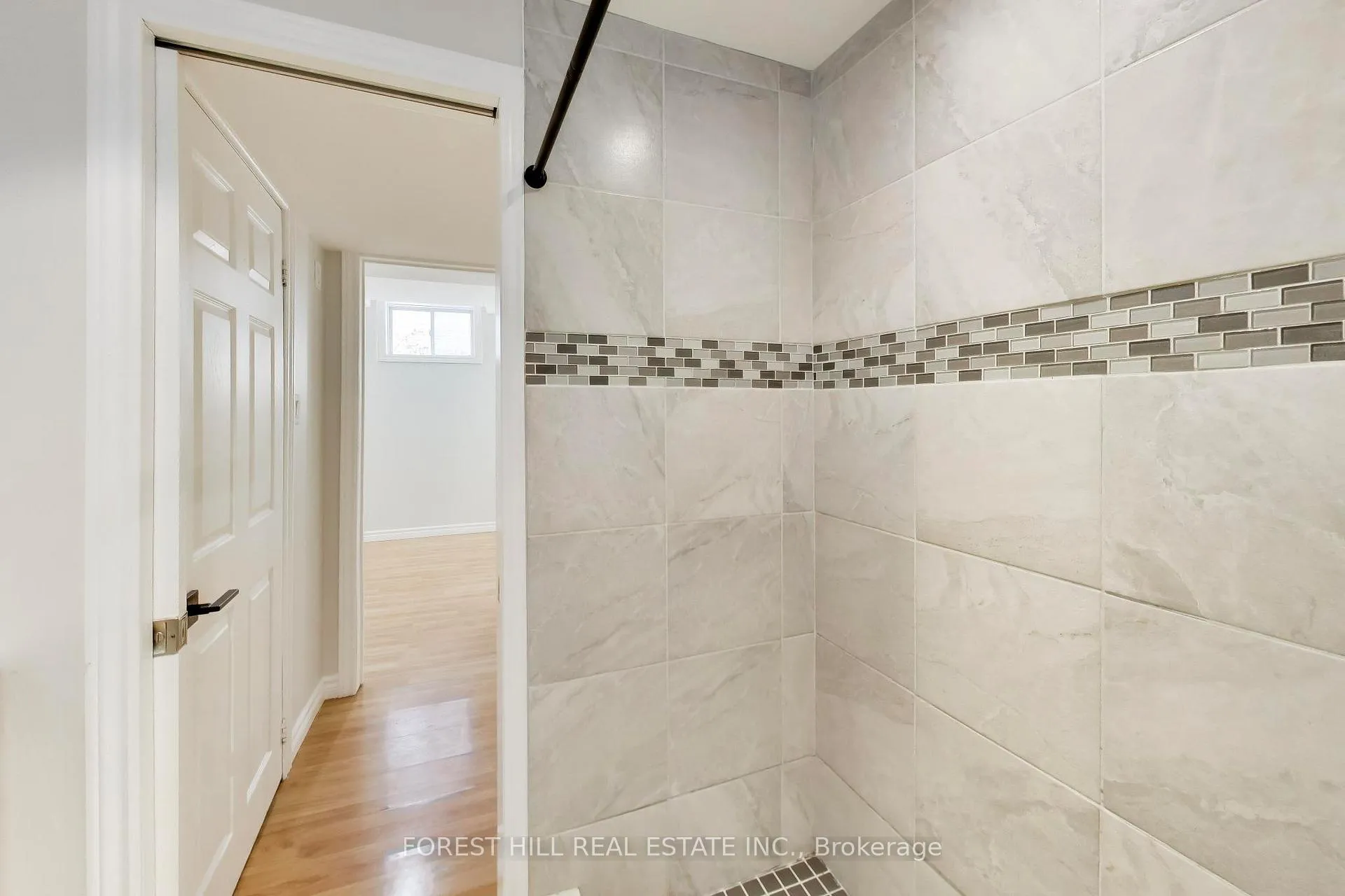 Photo 16 of Unit Lower, 34 Violet Street, Barrie, Holly — HOMEH