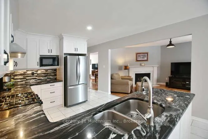 Photo 11 of 1 Downer Crescent, Wasaga Beach — HOMEH
