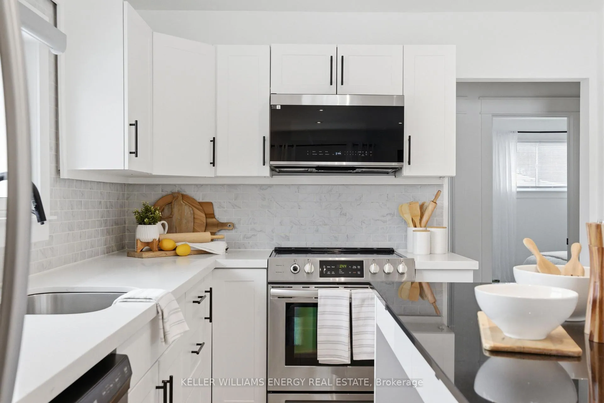 Photo 10 of 42 Darlington Boulevard, Clarington, Courtice — HOMEH