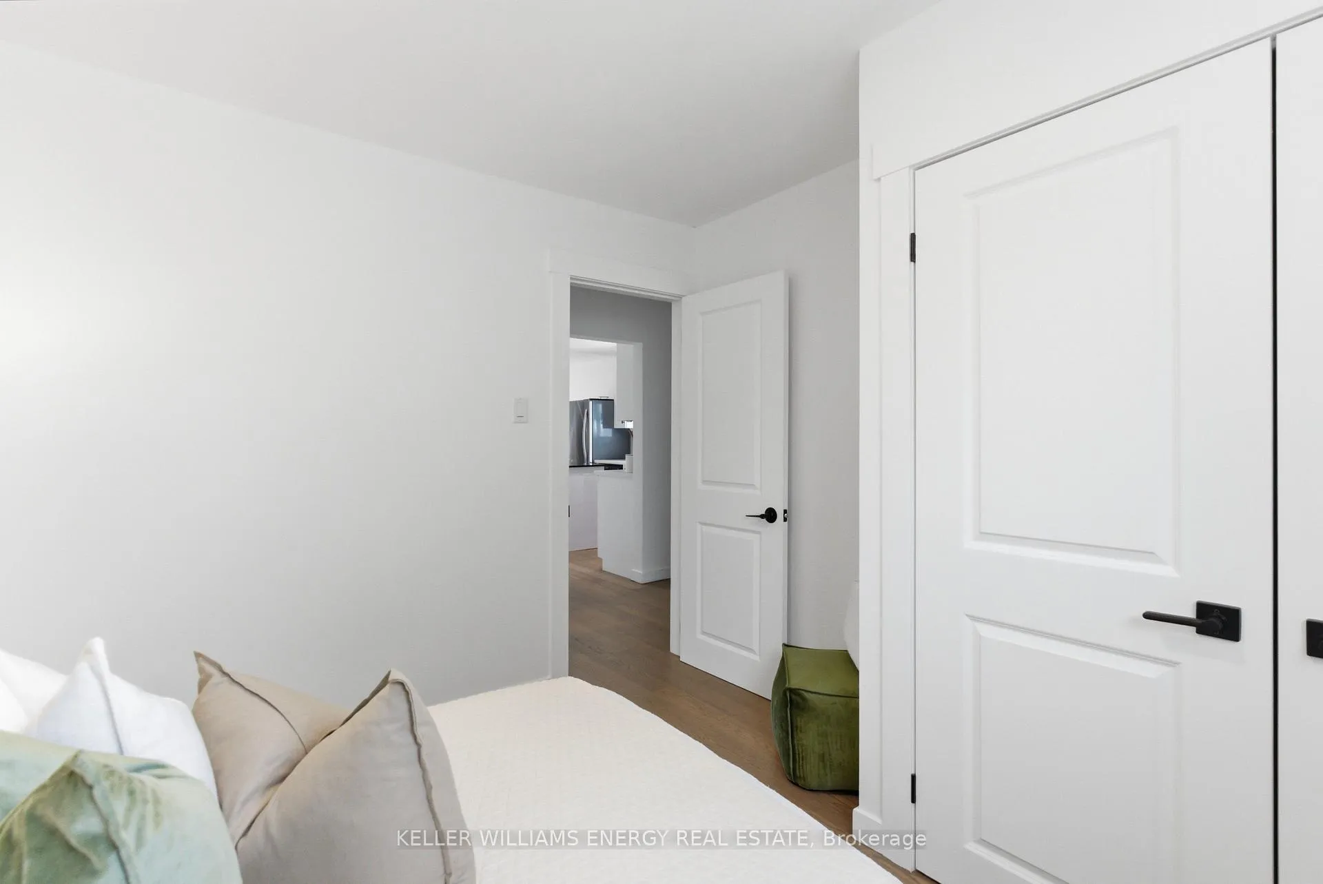 Photo 17 of 42 Darlington Boulevard, Clarington, Courtice — HOMEH