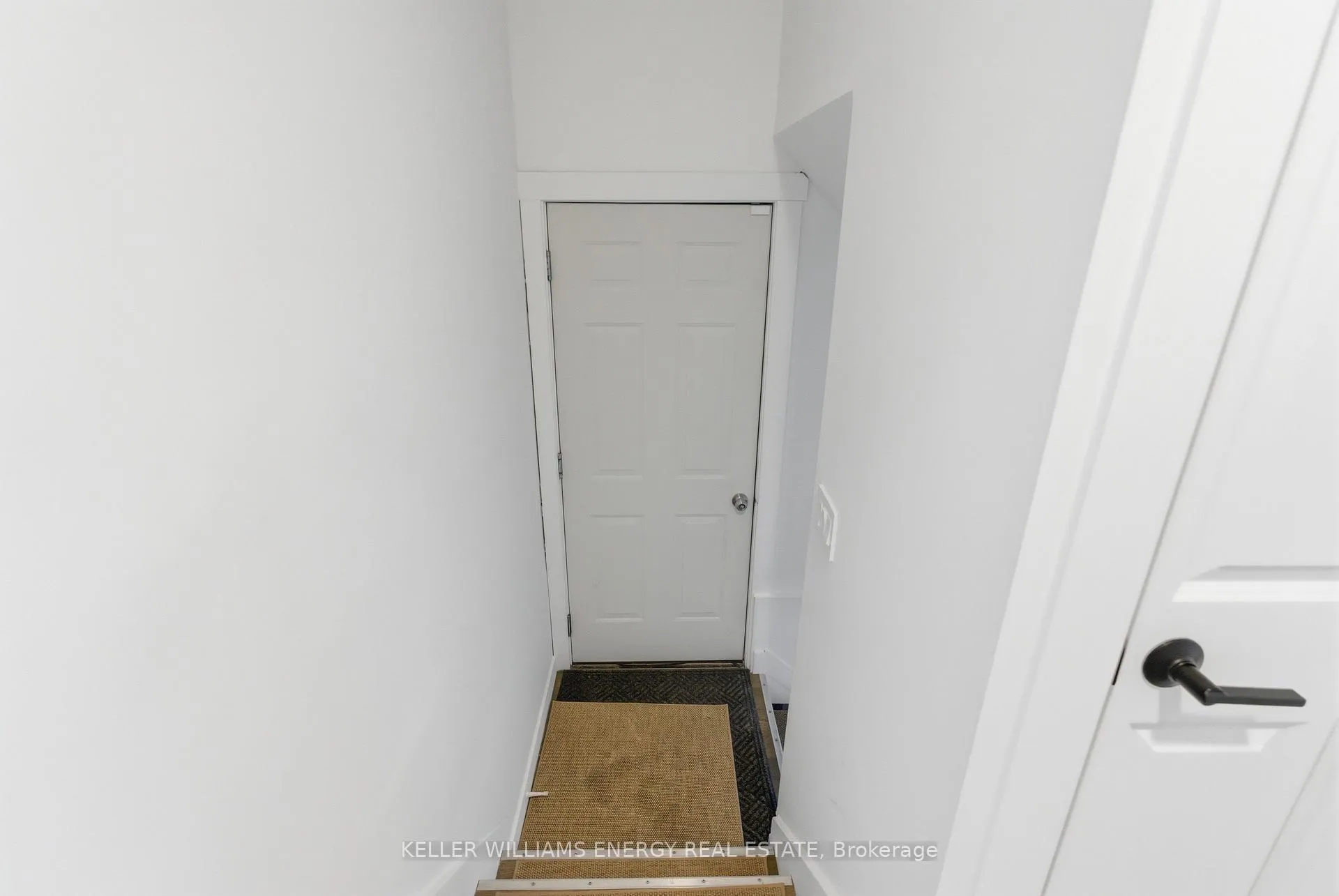 Photo 21 of 42 Darlington Boulevard, Clarington, Courtice — HOMEH
