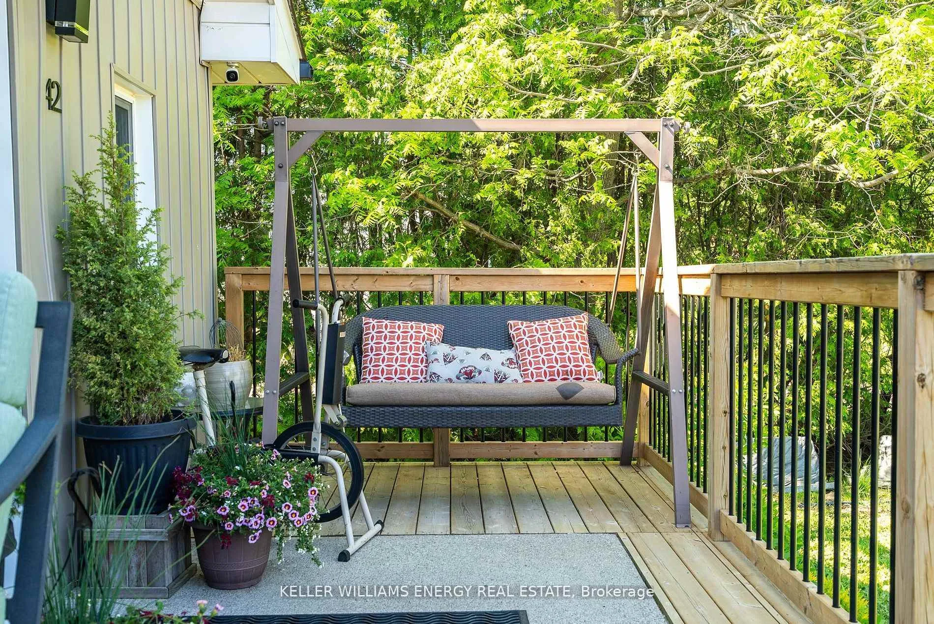 Photo 34 of 42 Darlington Boulevard, Clarington, Courtice — HOMEH