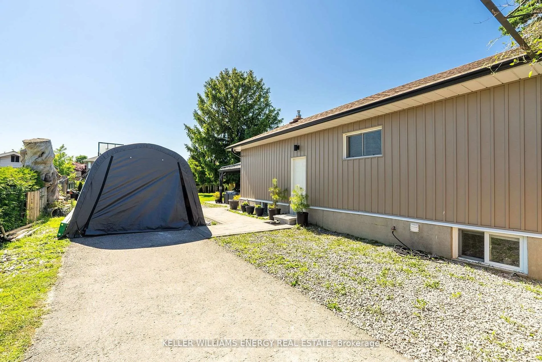 Photo 36 of 42 Darlington Boulevard, Clarington, Courtice — HOMEH