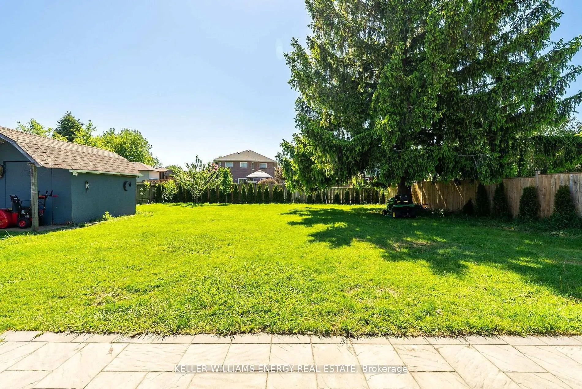 Photo 39 of 42 Darlington Boulevard, Clarington, Courtice — HOMEH