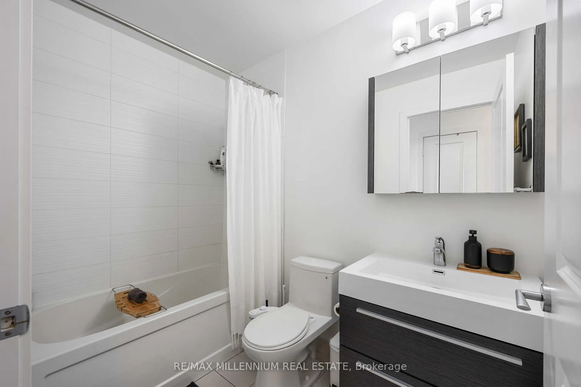 Photo 17 of Unit 1517, 8081 Birchmount Road E, Markham, Unionville — HOMEH