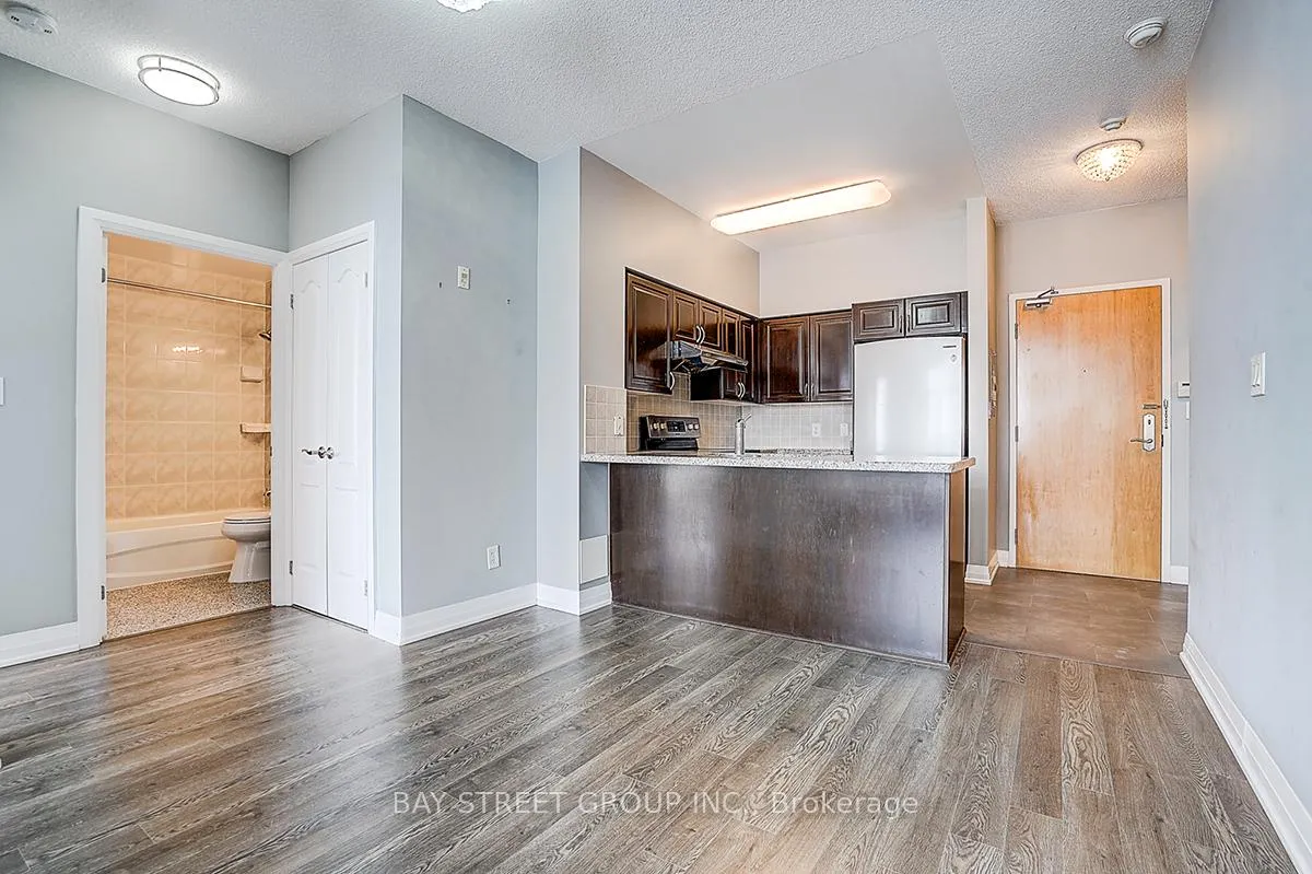 Photo 12 of Unit Ph05, 7373 Kennedy Road, Markham, Milliken Mills East — HOMEH