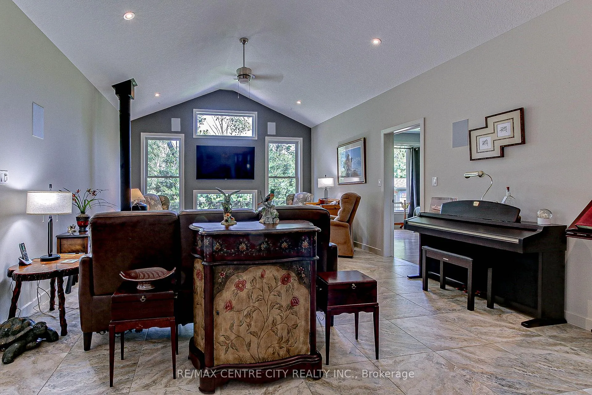 Photo 12 of 436 Beamish Street, Central Elgin, Port Stanley — HOMEH
