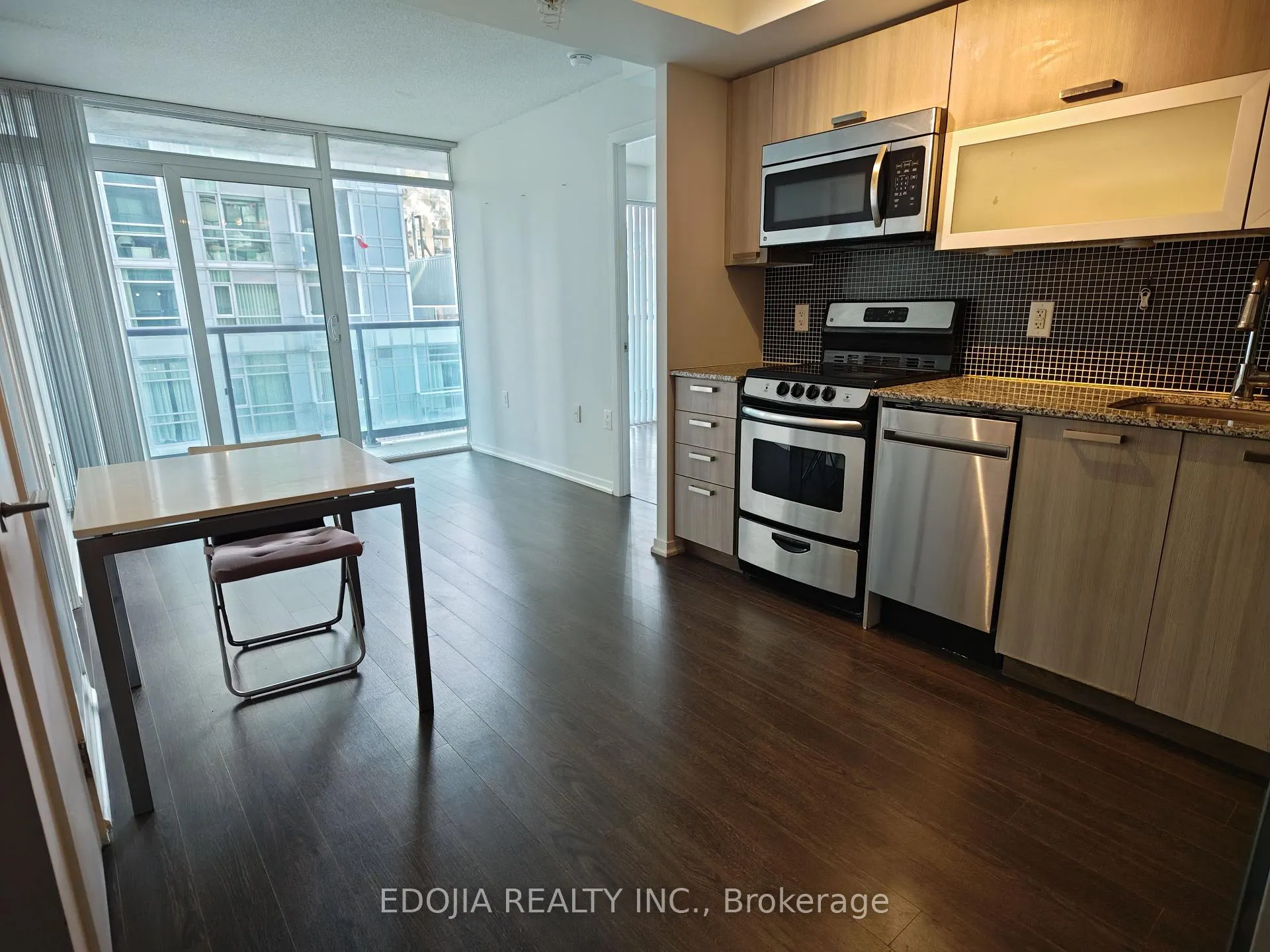 Photo 1 of Unit 1011W, 36 Lisgar Street, Toronto, Little Portugal — HOMEH