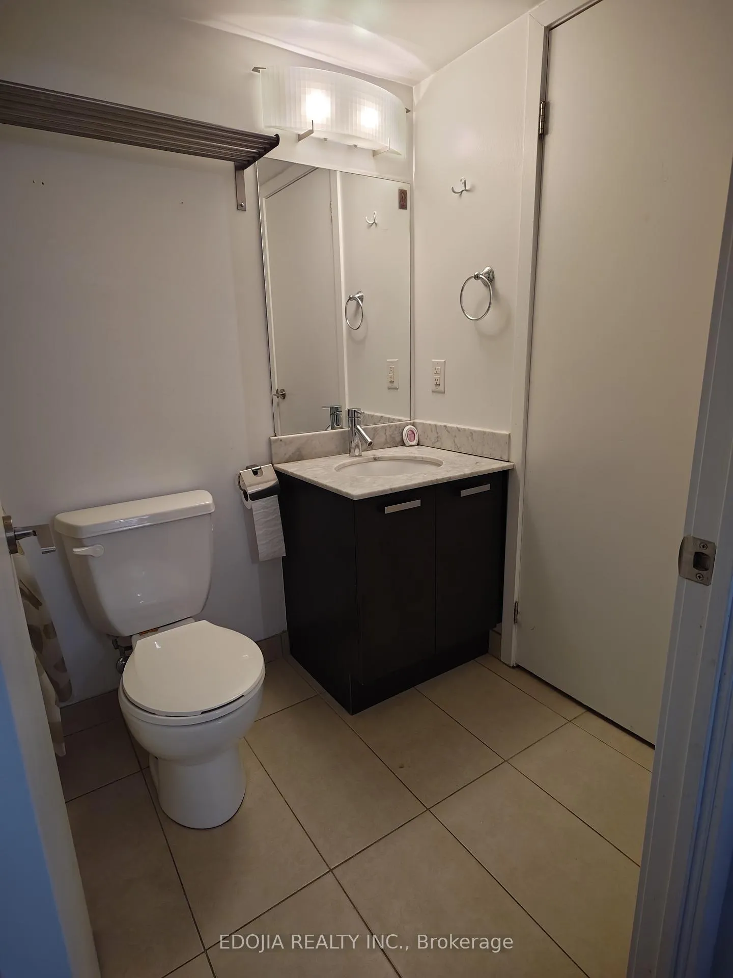 Photo 4 of Unit 1011W, 36 Lisgar Street, Toronto, Little Portugal — HOMEH