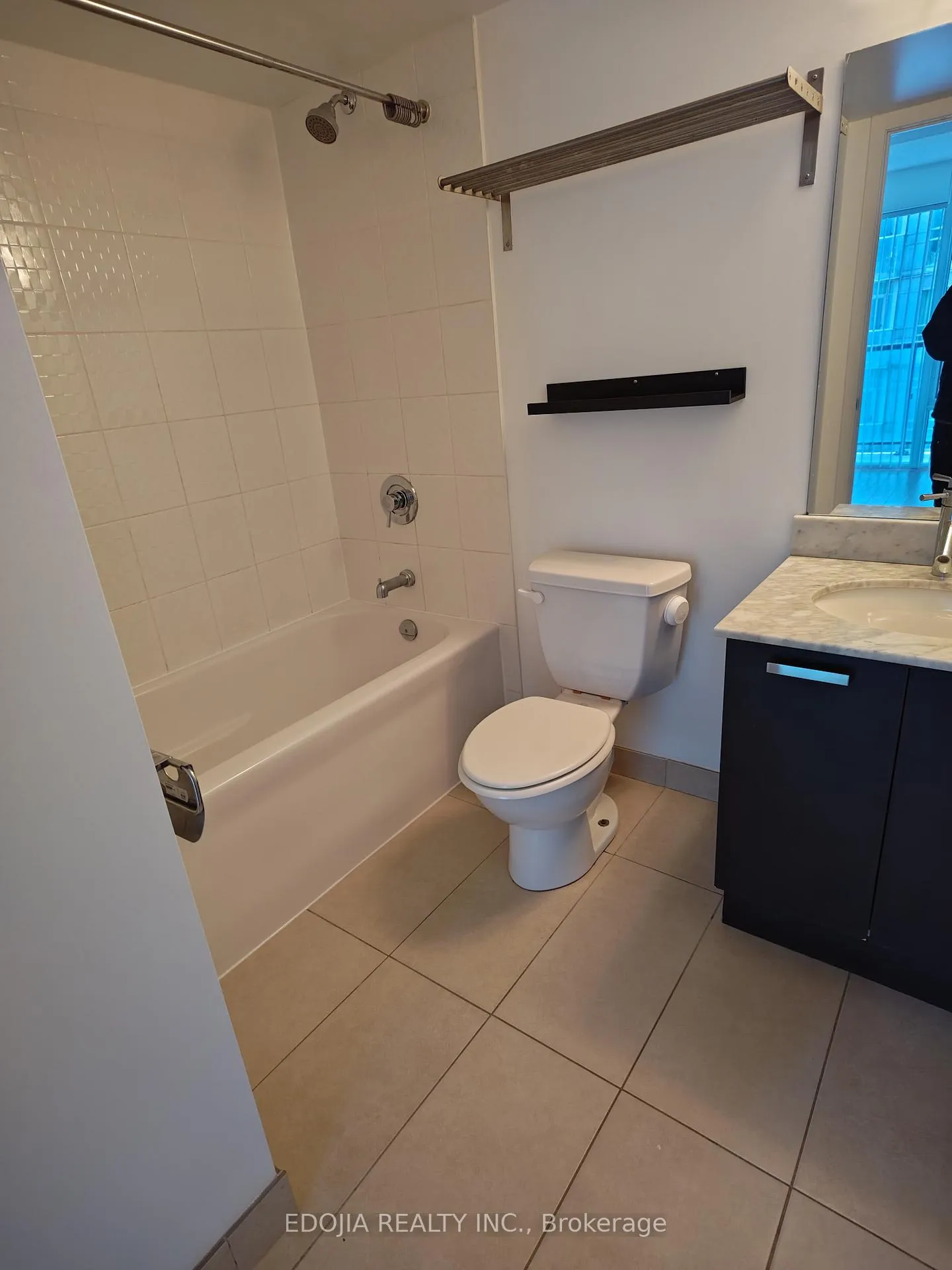 Photo 7 of Unit 1011W, 36 Lisgar Street, Toronto, Little Portugal — HOMEH