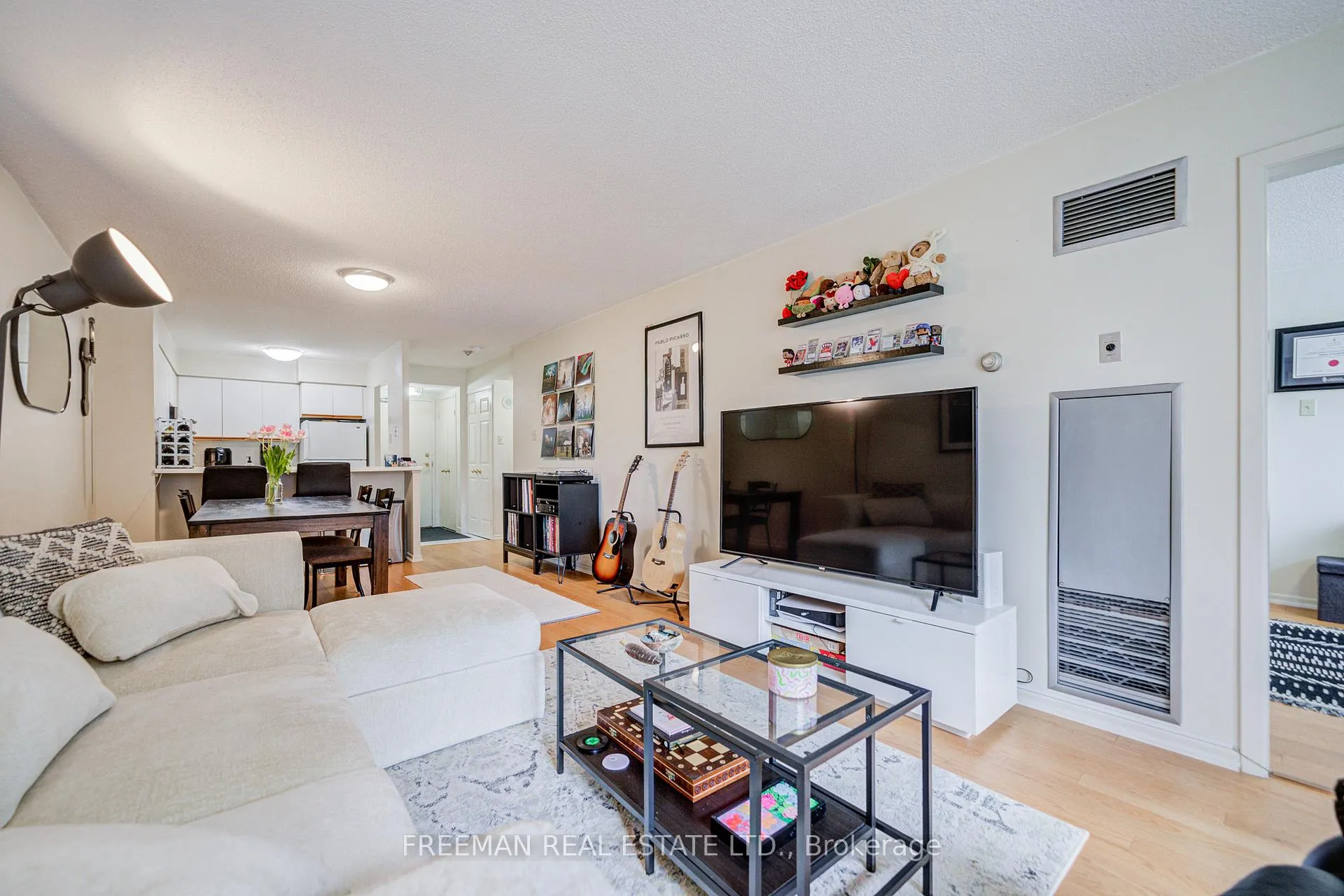 Photo 7 of Unit 203, 95 Prince Arthur Avenue, Toronto, The Annex — HOMEH