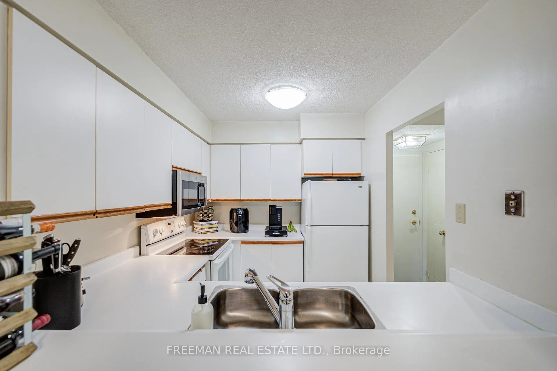 Photo 17 of Unit 203, 95 Prince Arthur Avenue, Toronto, The Annex — HOMEH