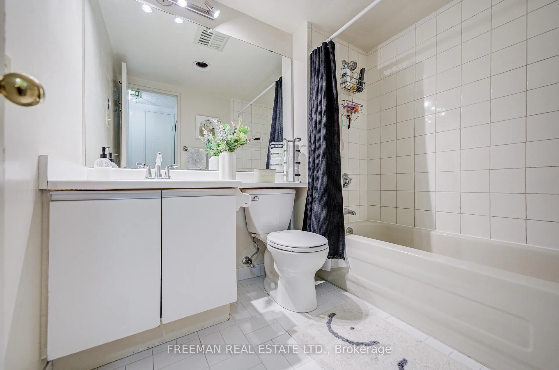 Photo 22 of Unit 203, 95 Prince Arthur Avenue, Toronto, The Annex — HOMEH
