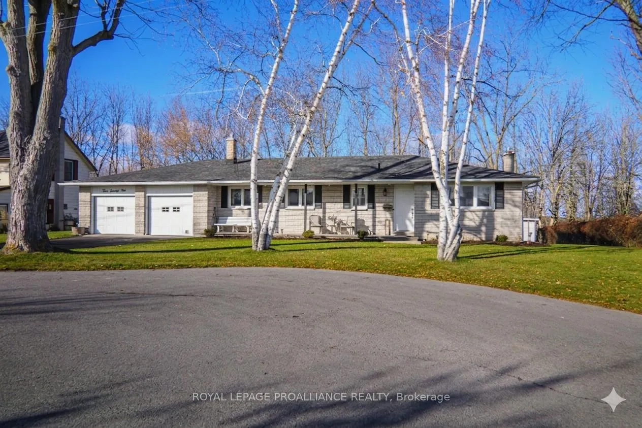 Photo 1 of 371 Maple Avenue, Deseronto, Deseronto (Town) — HOMEH
