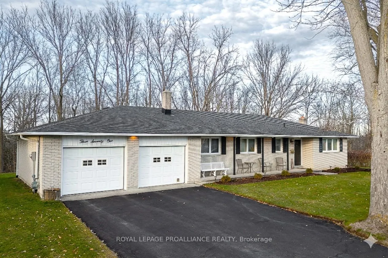 Photo 2 of 371 Maple Avenue, Deseronto, Deseronto (Town) — HOMEH