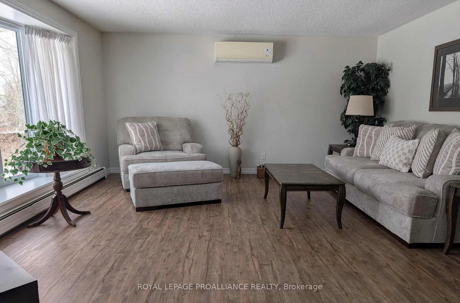 Photo 11 of 371 Maple Avenue, Deseronto, Deseronto (Town) — HOMEH