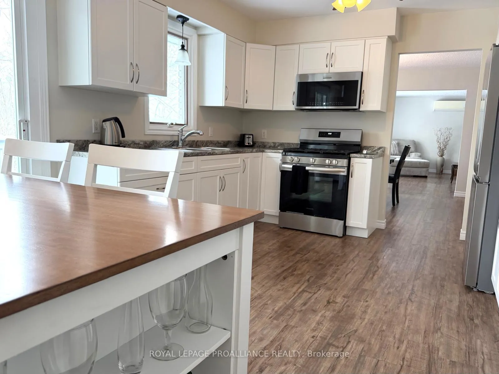 Photo 20 of 371 Maple Avenue, Deseronto, Deseronto (Town) — HOMEH