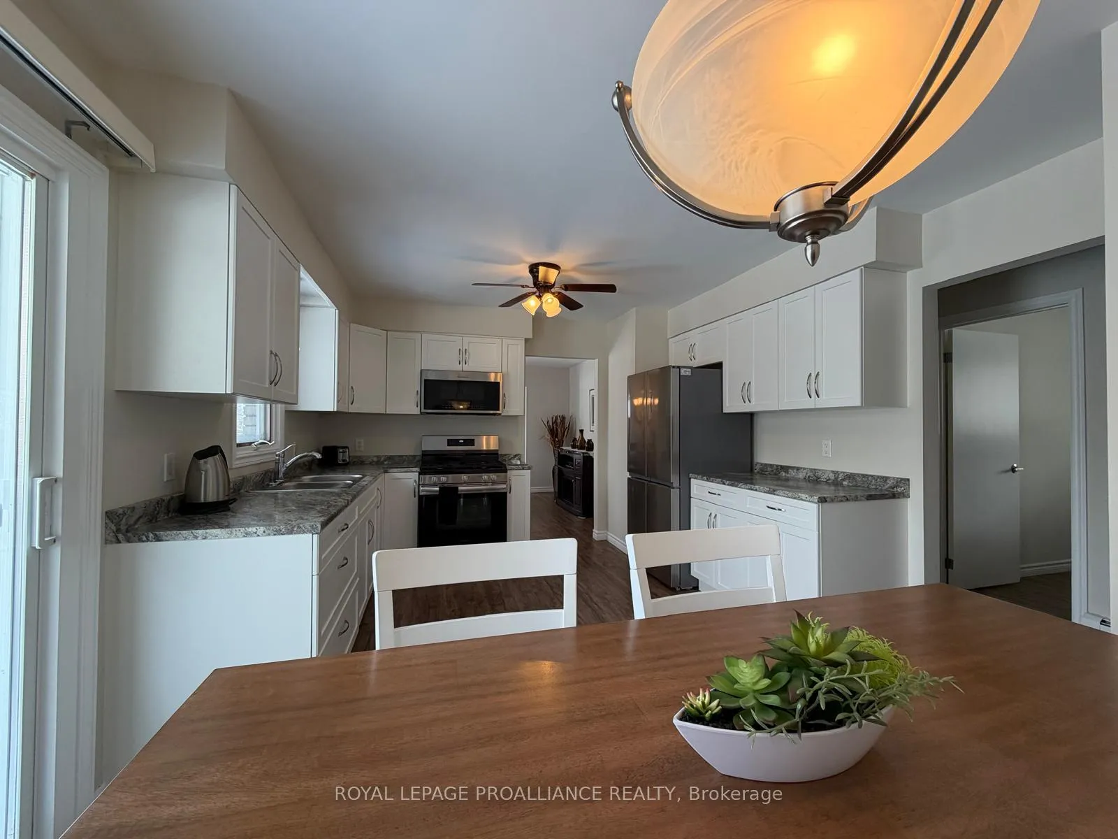 Photo 21 of 371 Maple Avenue, Deseronto, Deseronto (Town) — HOMEH