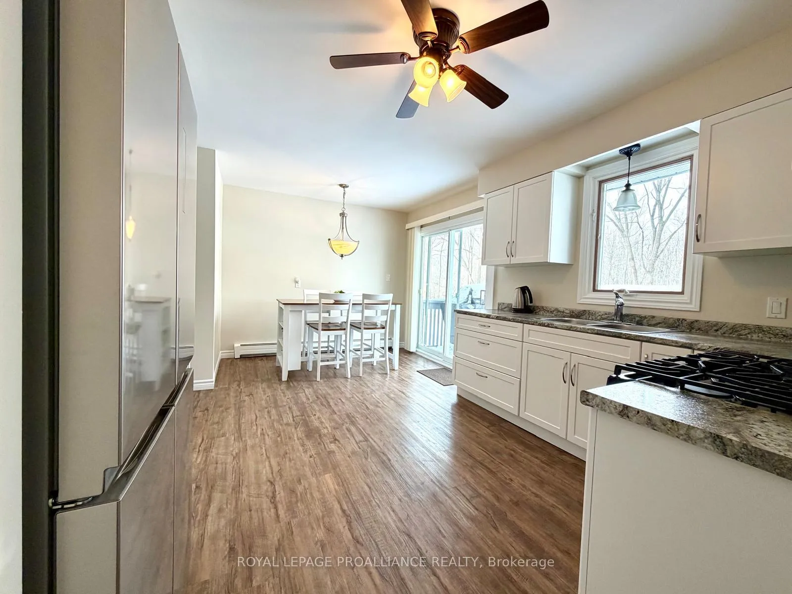 Photo 23 of 371 Maple Avenue, Deseronto, Deseronto (Town) — HOMEH