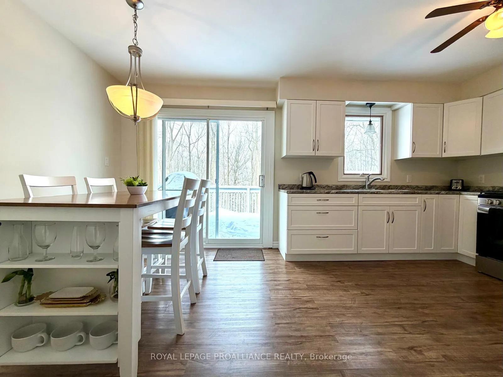 Photo 24 of 371 Maple Avenue, Deseronto, Deseronto (Town) — HOMEH