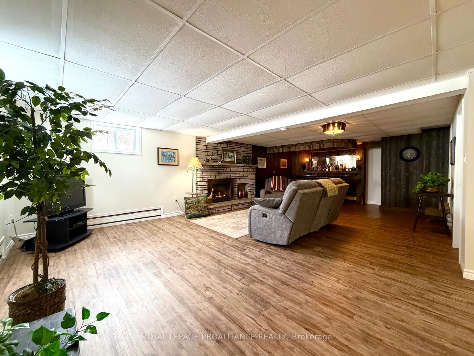 Photo 37 of 371 Maple Avenue, Deseronto, Deseronto (Town) — HOMEH