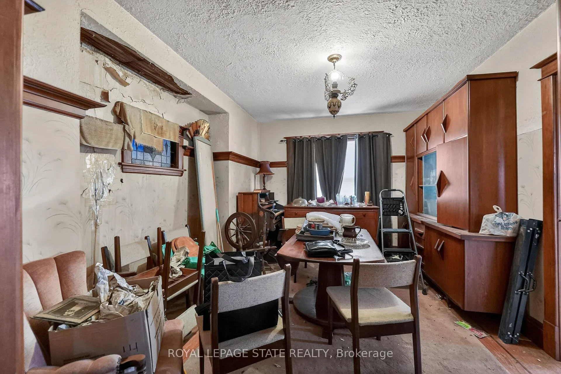 Photo 11 of 240 Paling Avenue, Hamilton, Homeside — HOMEH