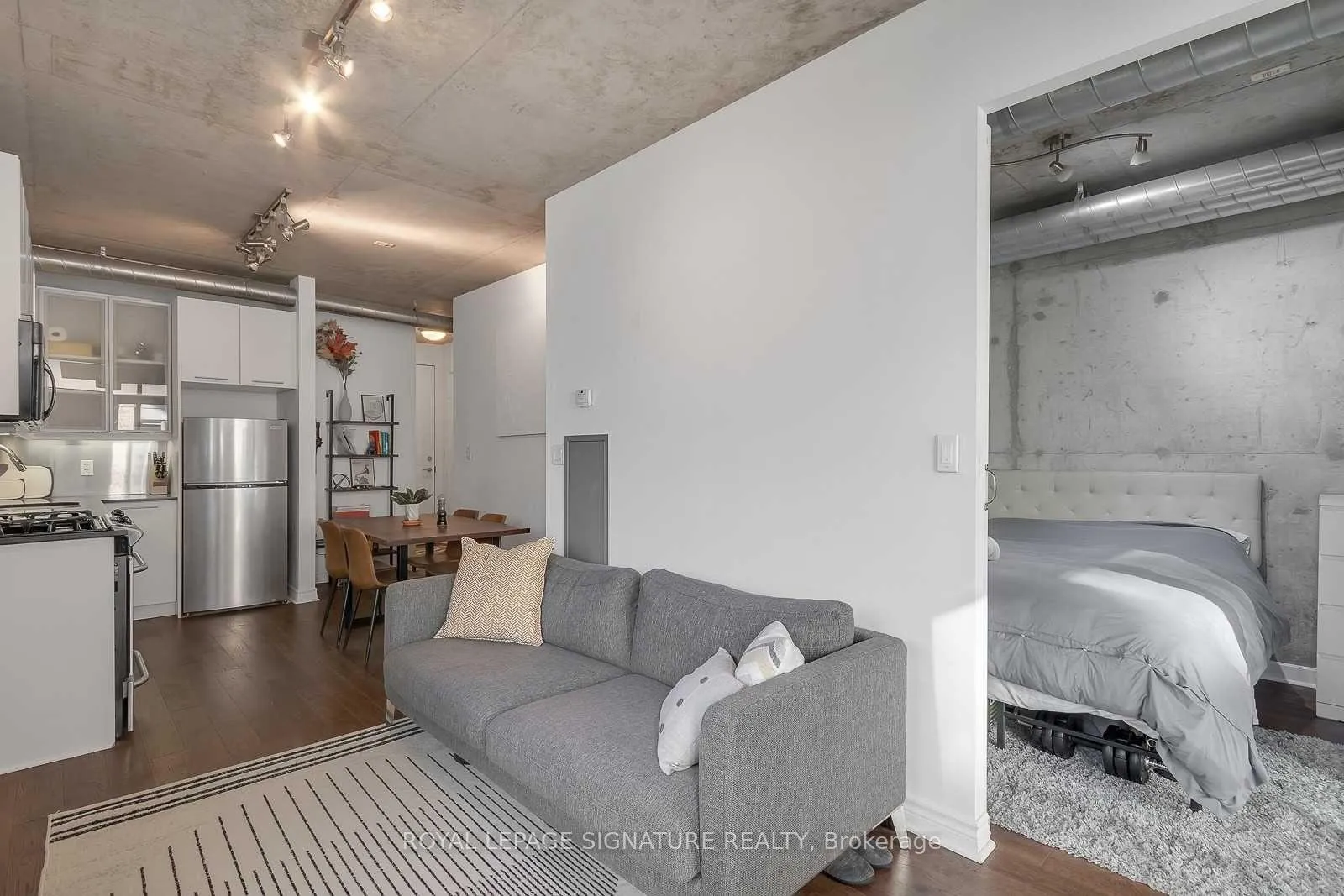 Photo 10 of Unit 404, 533 Richmond Street W, Toronto, Waterfront Communities — HOMEH