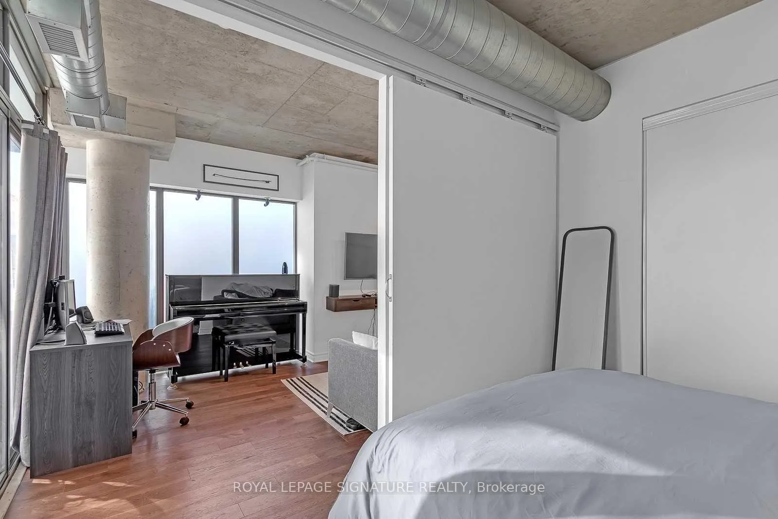 Photo 13 of Unit 404, 533 Richmond Street W, Toronto, Waterfront Communities — HOMEH