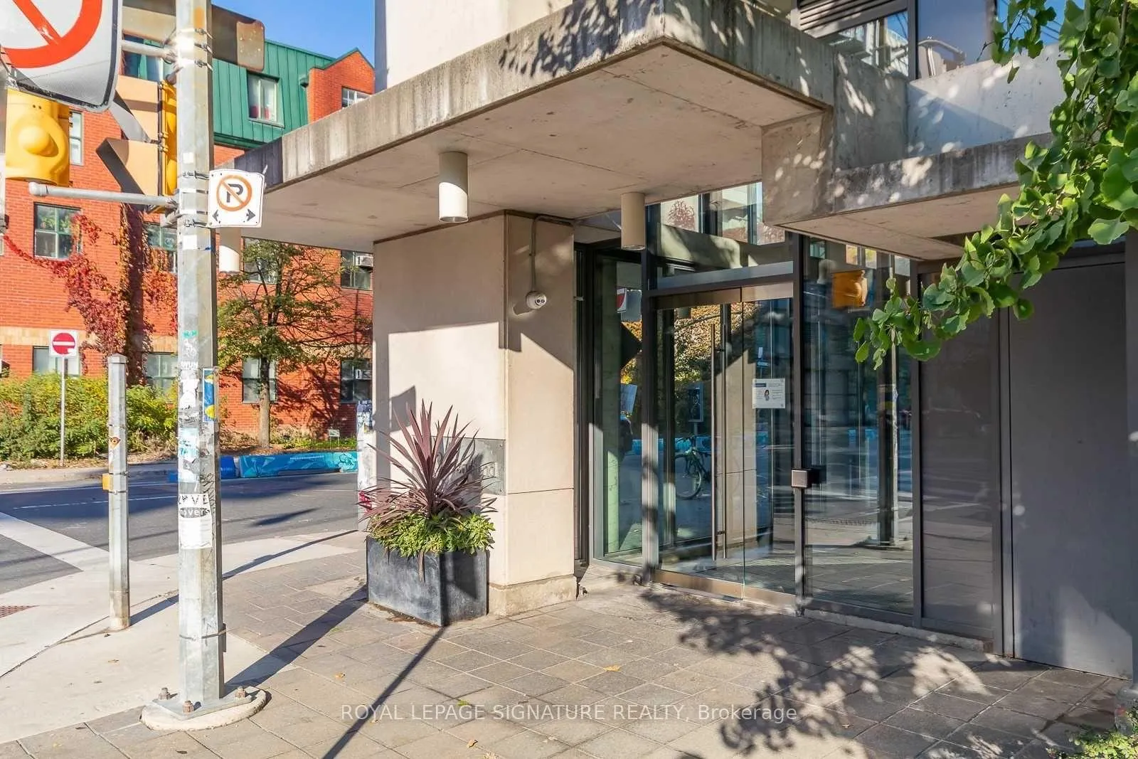 Photo 22 of Unit 404, 533 Richmond Street W, Toronto, Waterfront Communities — HOMEH