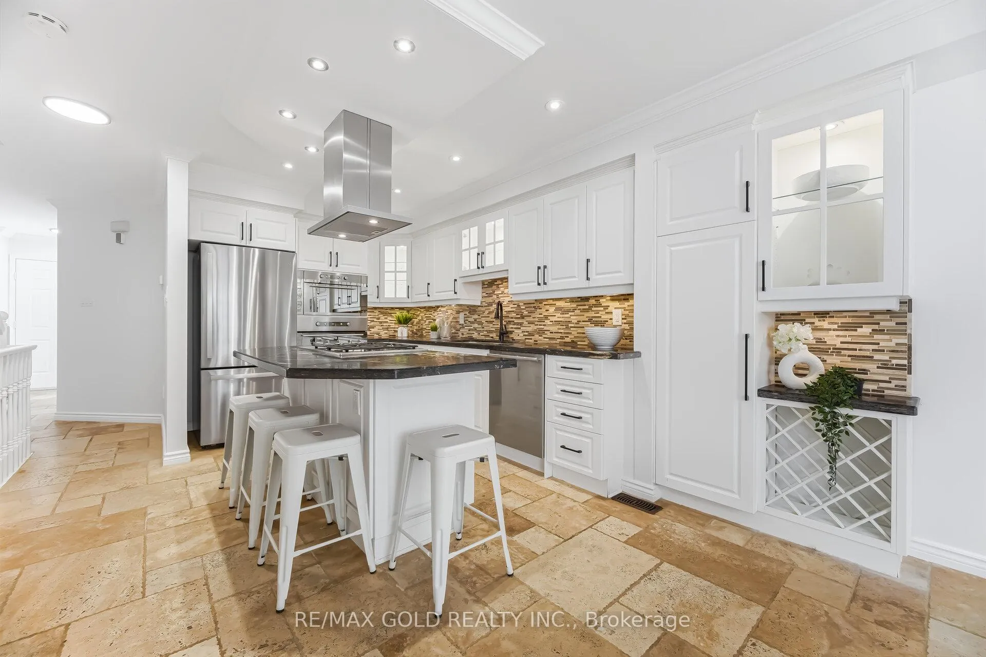 Photo 7 of Unit 6, 2015 Cleaver Avenue, Burlington, Headon — HOMEH
