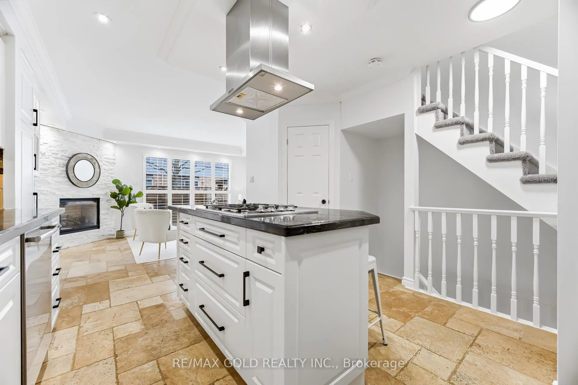 Photo 9 of Unit 6, 2015 Cleaver Avenue, Burlington, Headon — HOMEH