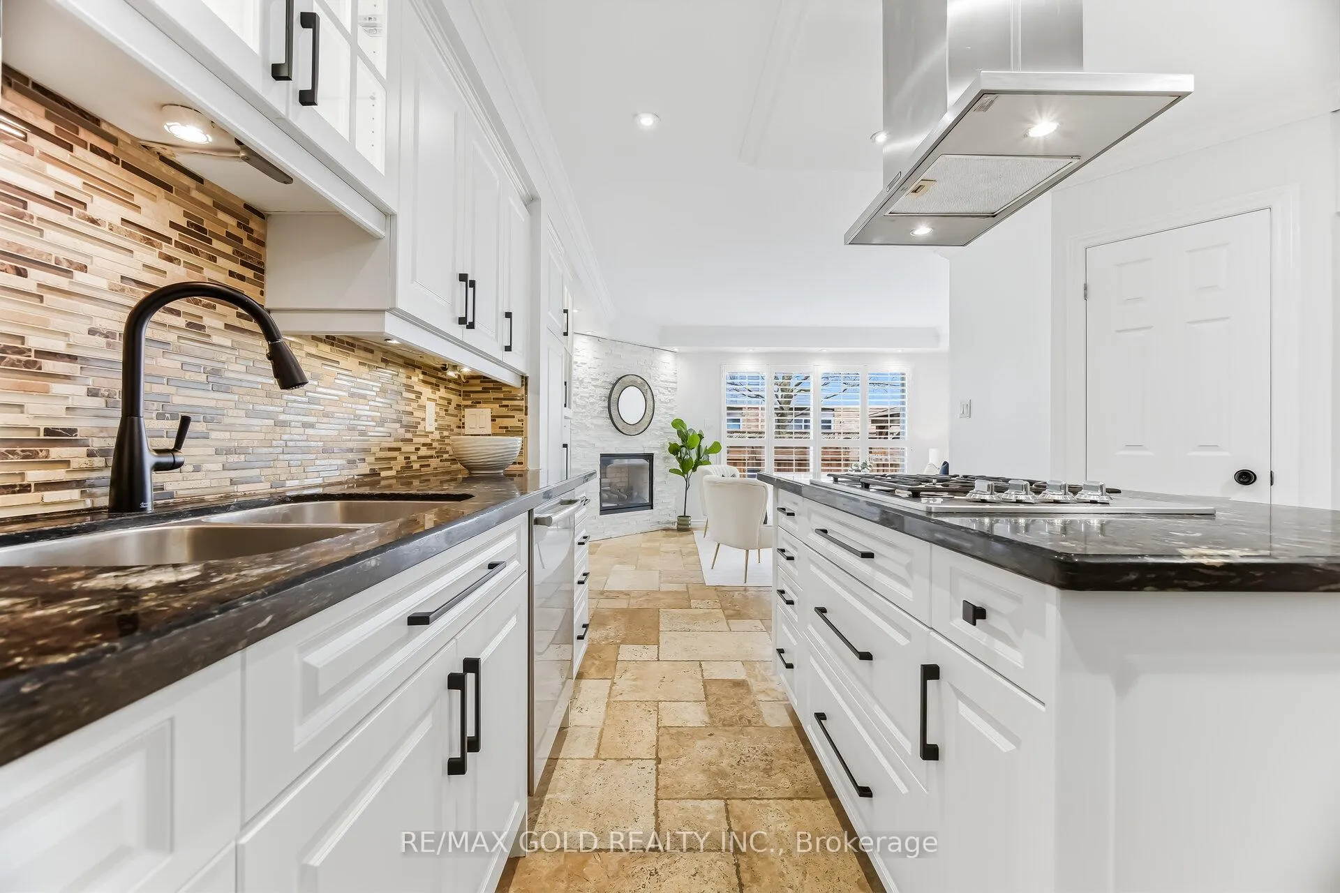Photo 10 of Unit 6, 2015 Cleaver Avenue, Burlington, Headon — HOMEH