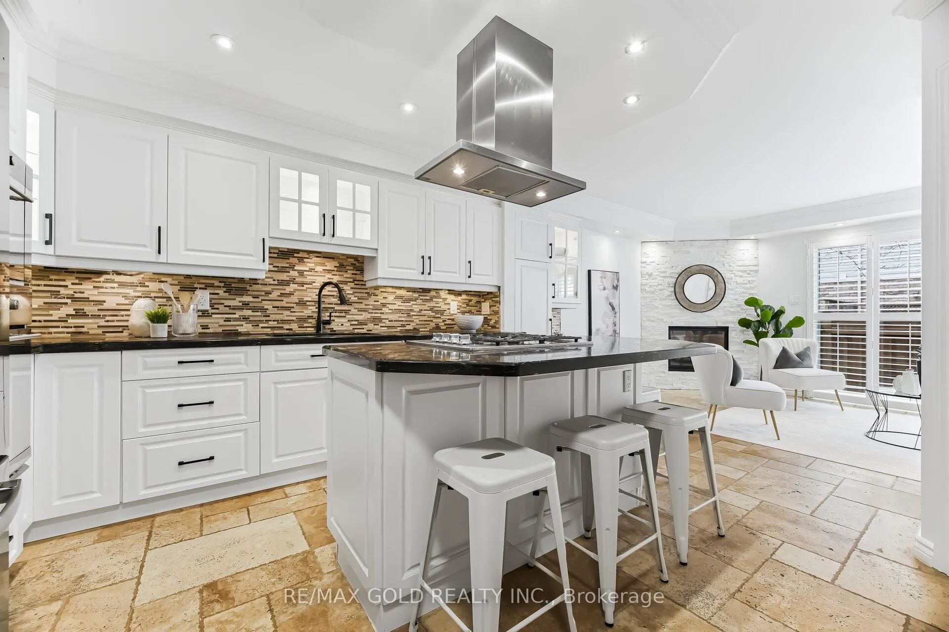 Photo 11 of Unit 6, 2015 Cleaver Avenue, Burlington, Headon — HOMEH