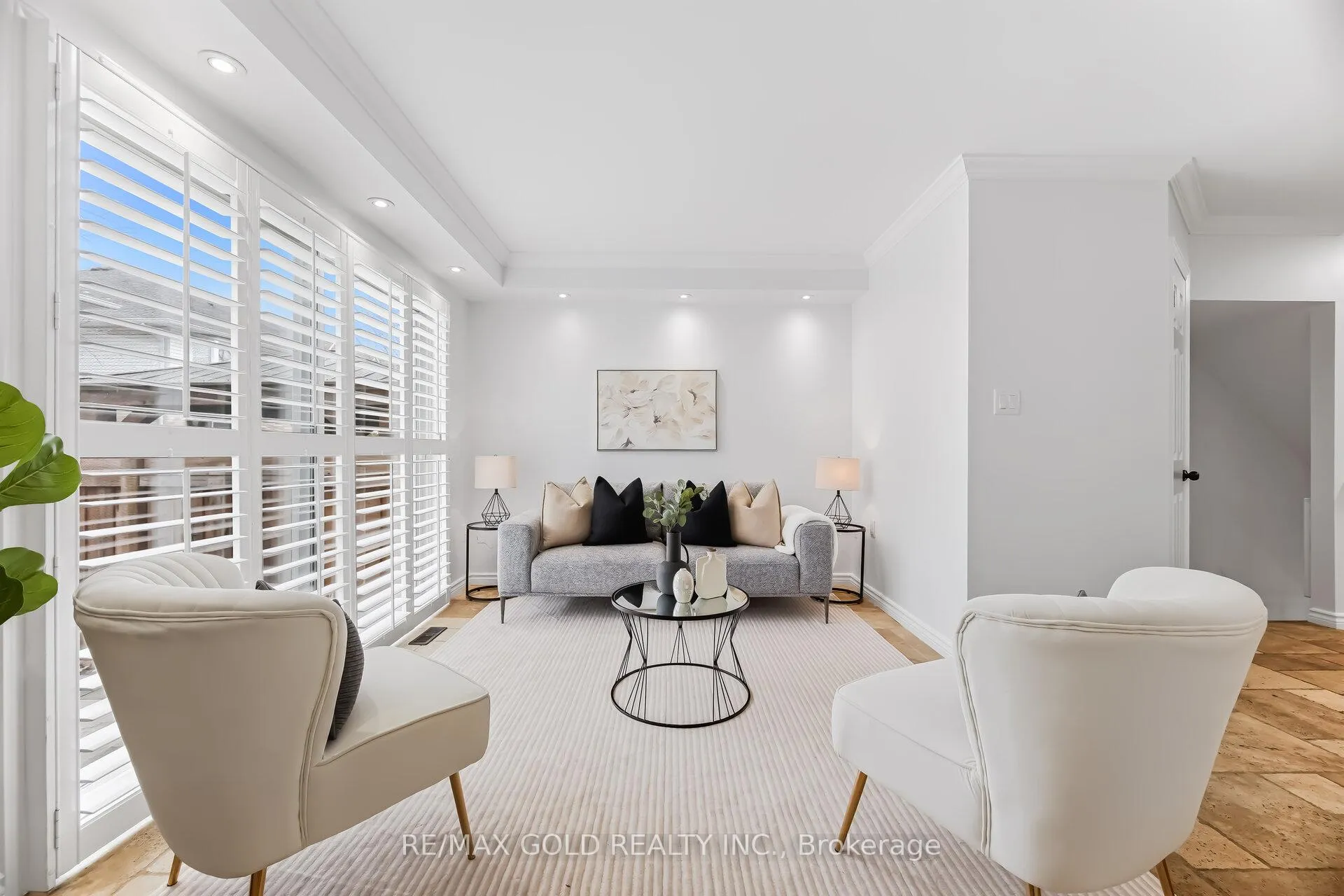 Photo 14 of Unit 6, 2015 Cleaver Avenue, Burlington, Headon — HOMEH
