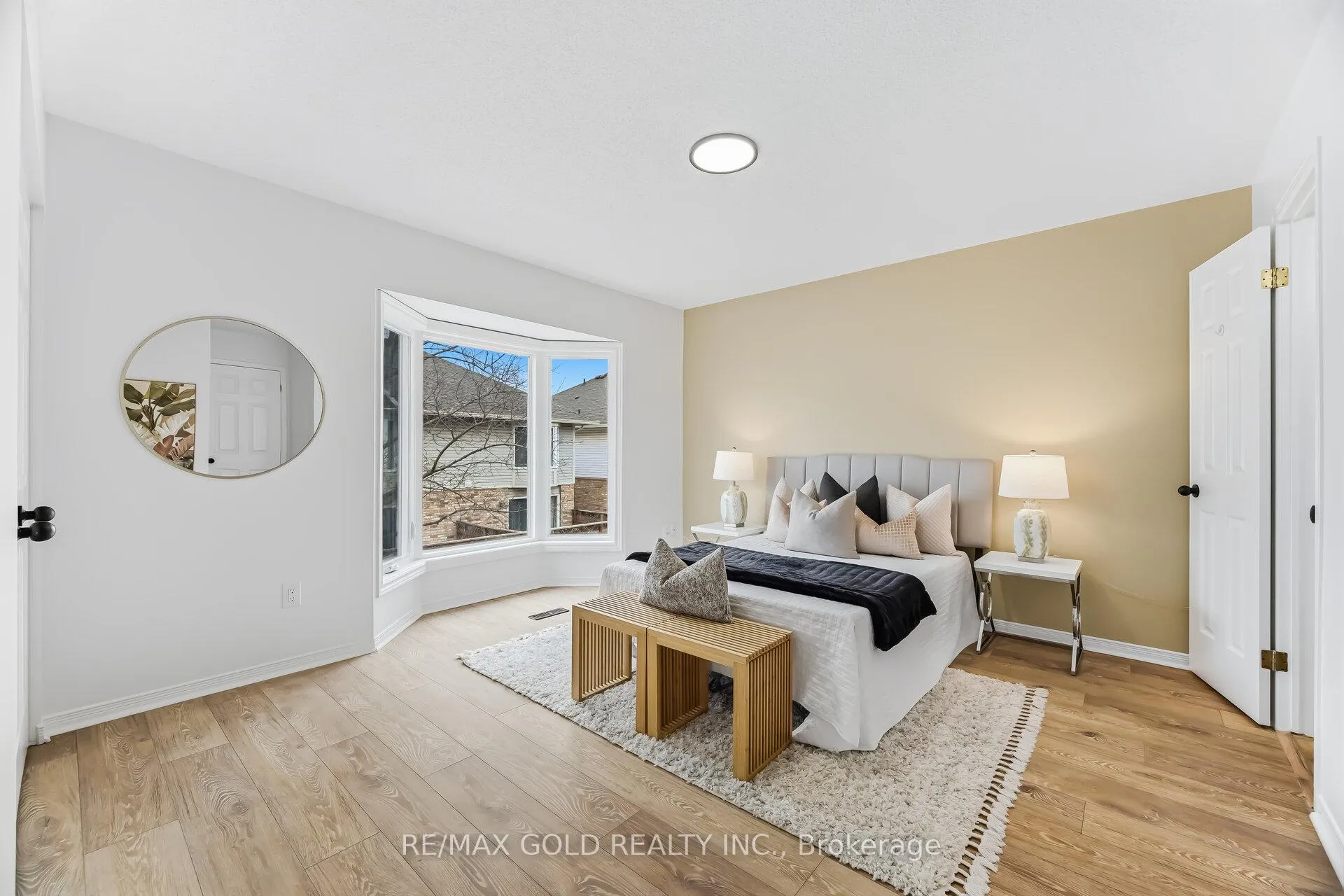 Photo 17 of Unit 6, 2015 Cleaver Avenue, Burlington, Headon — HOMEH